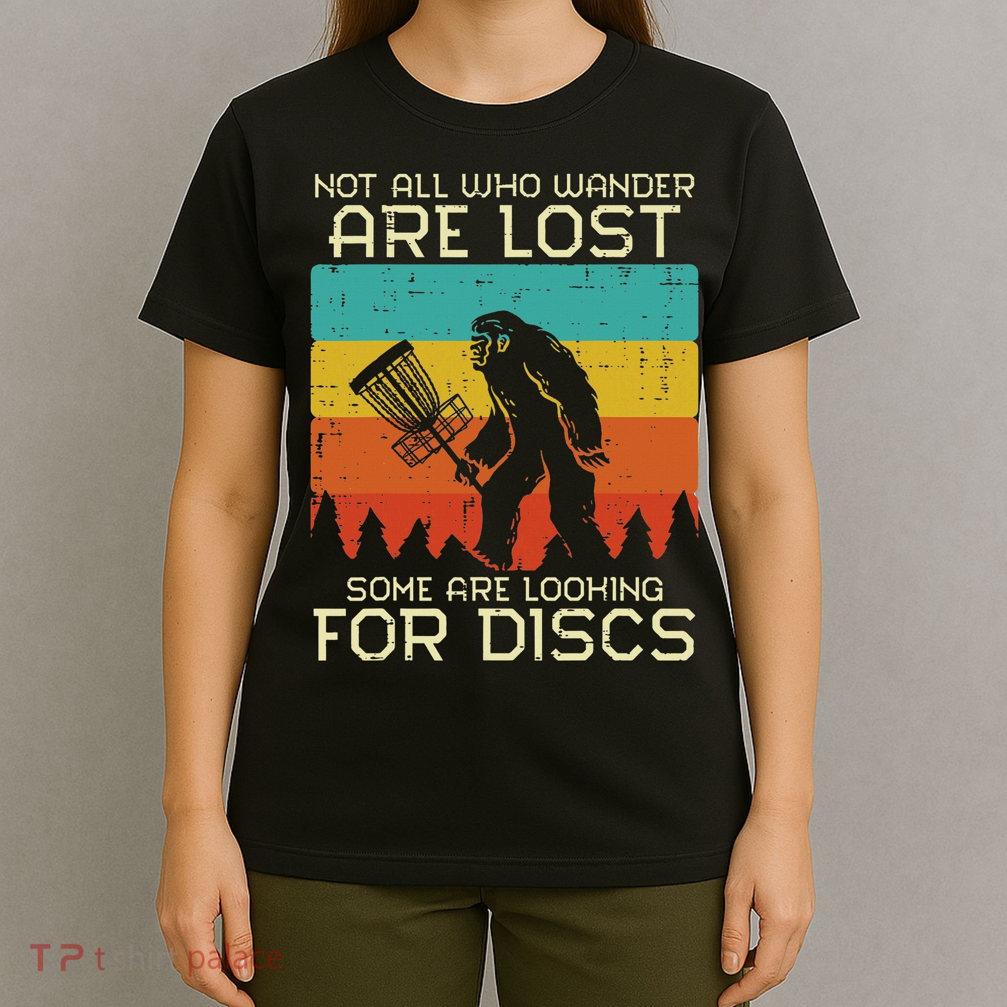 Disc Golf Bigfoot Sasquatch Frisbee Frolf Women T-Shirt