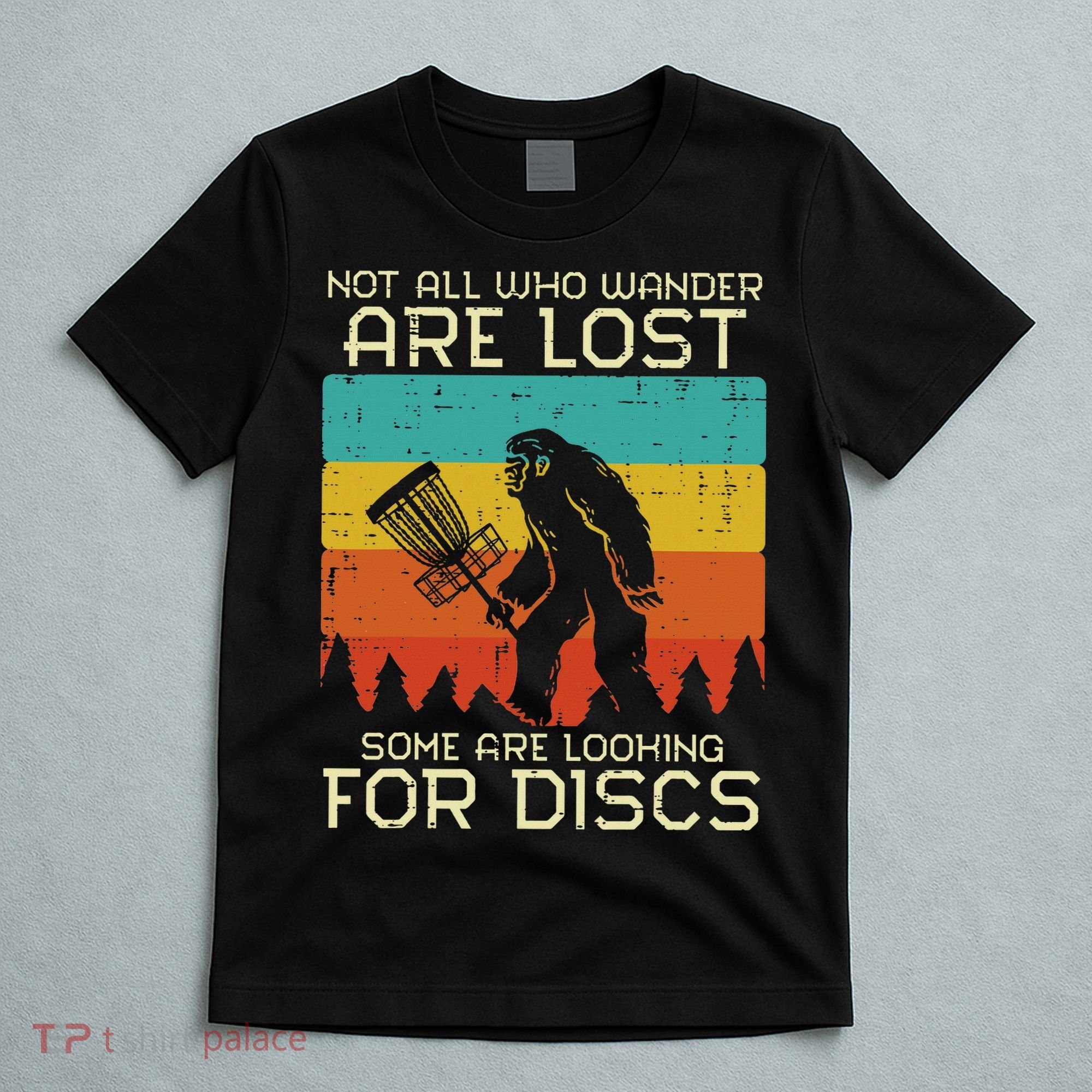 Disc Golf Bigfoot Sasquatch Frisbee Frolf Women T-Shirt