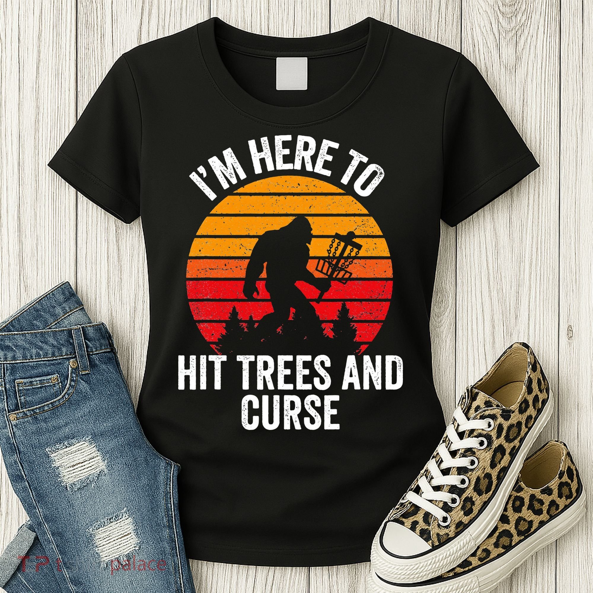Disc Golf Bigfoot Disk Golfer Fathers Day Women's T-Shirt