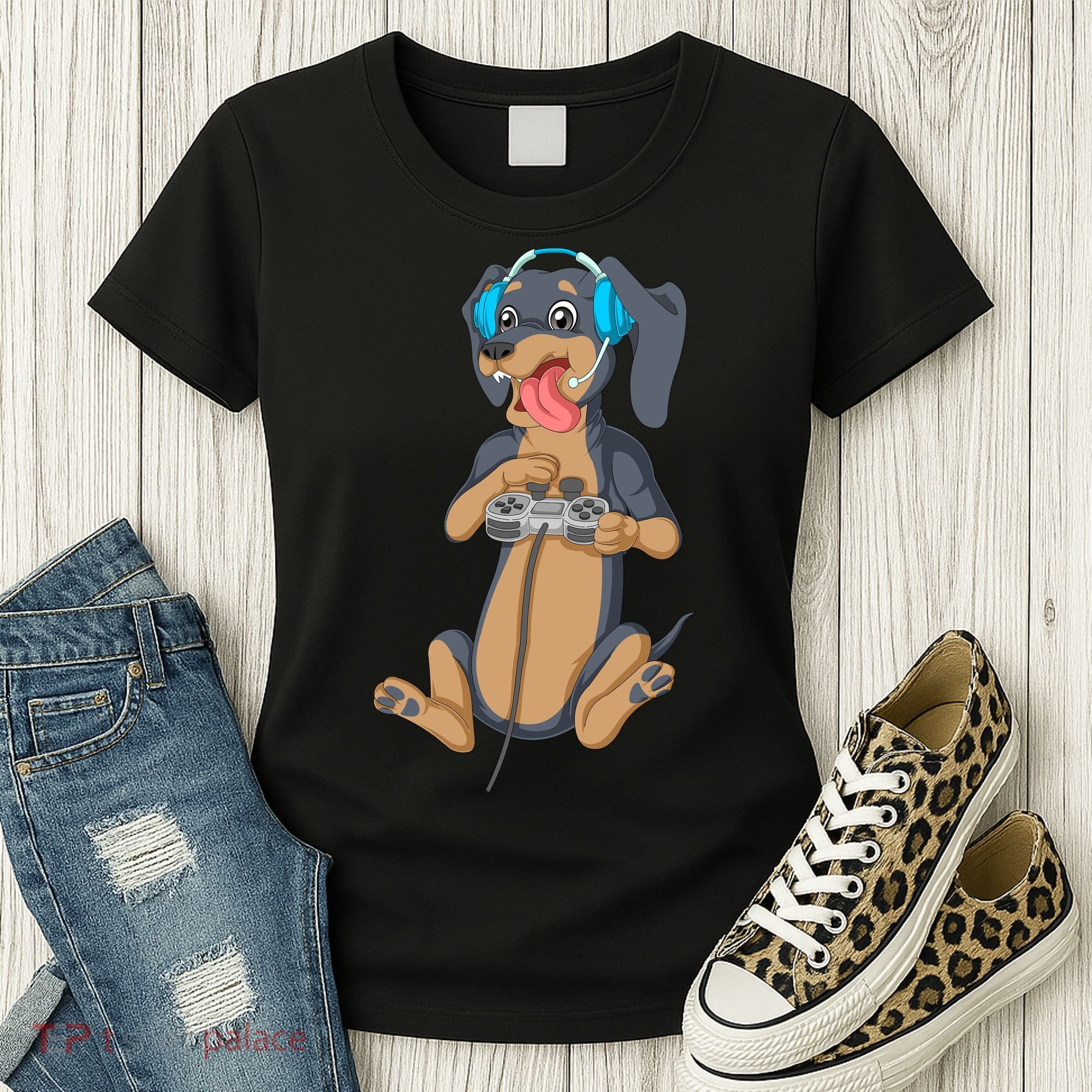 Dachshund Gamer Women's T-Shirt