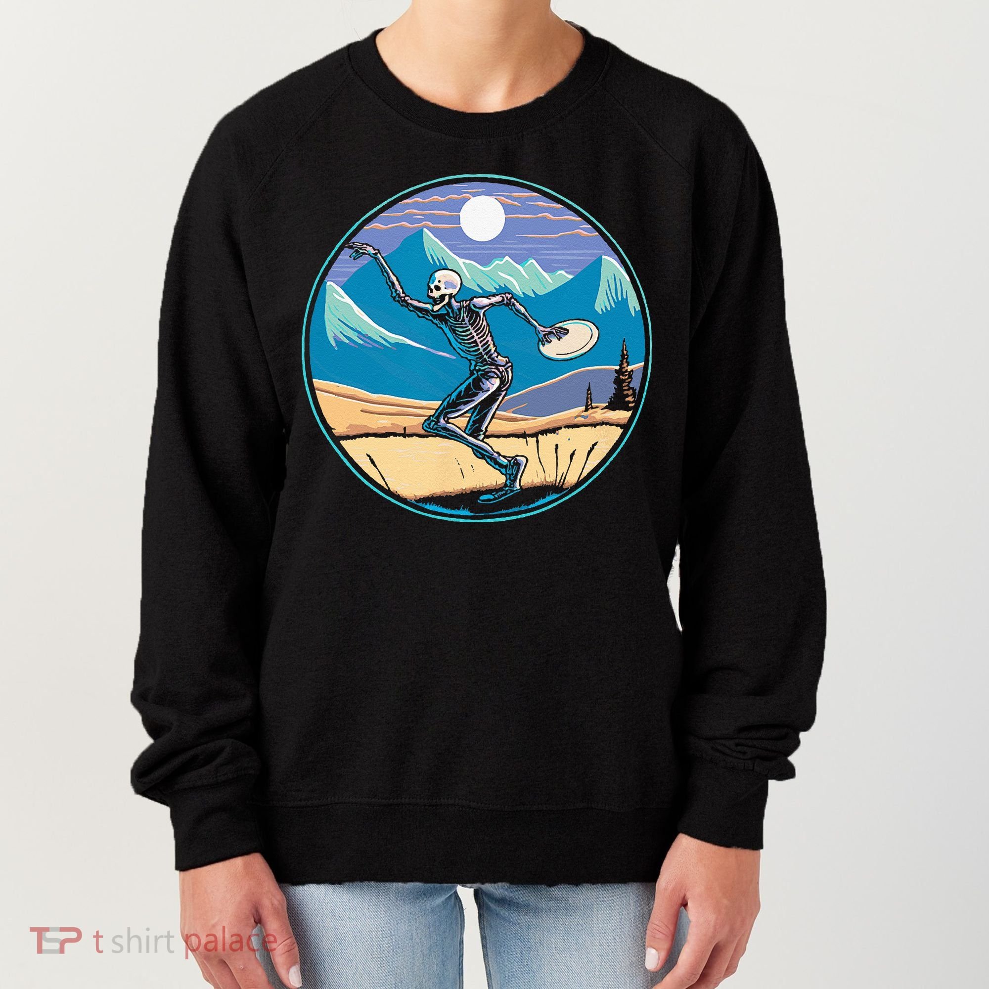 Disc Golf Player Skeleton Disc Golfer Funny Outdoor Nature Women's Sweatshirt