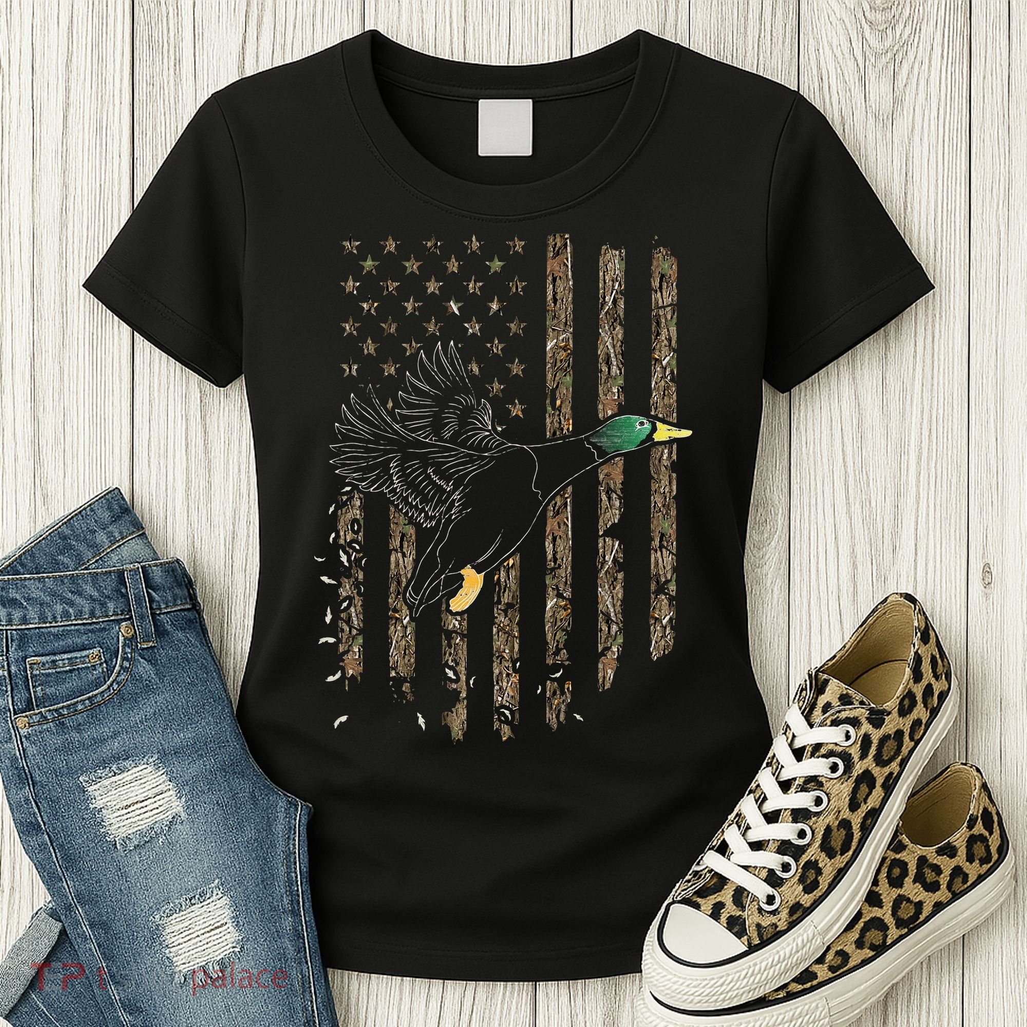 Duck Hunter American Flag Waterfowl Hunting Camouflage Women's T-Shirt