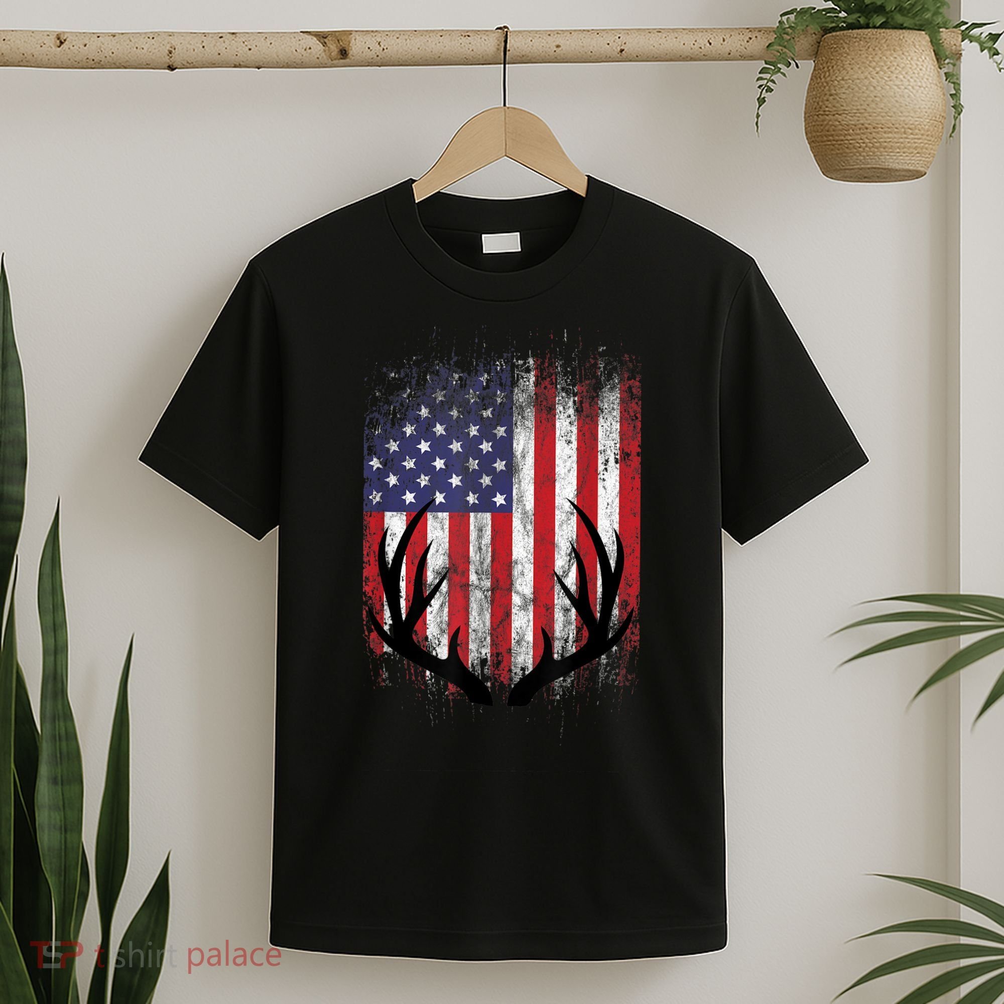 Deer Hunting American Flag Whitetail Buck Antlers T-Shirt
