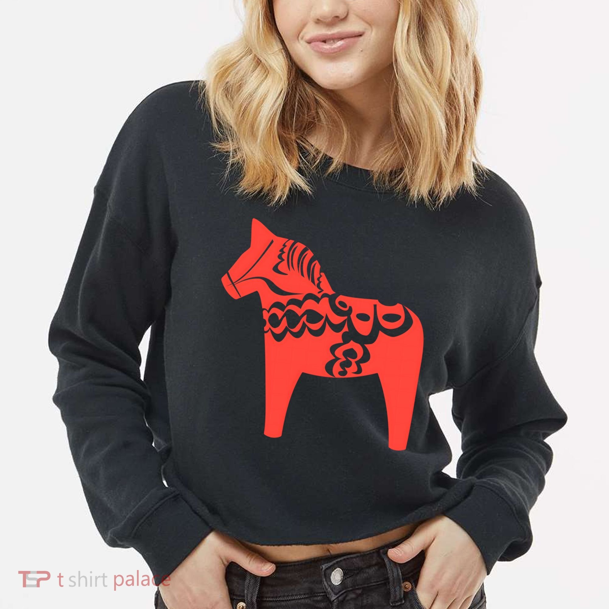 Dala Horse Gift Dalarna Swedish Sweden Sverige Gift Cropped Pullover Crew