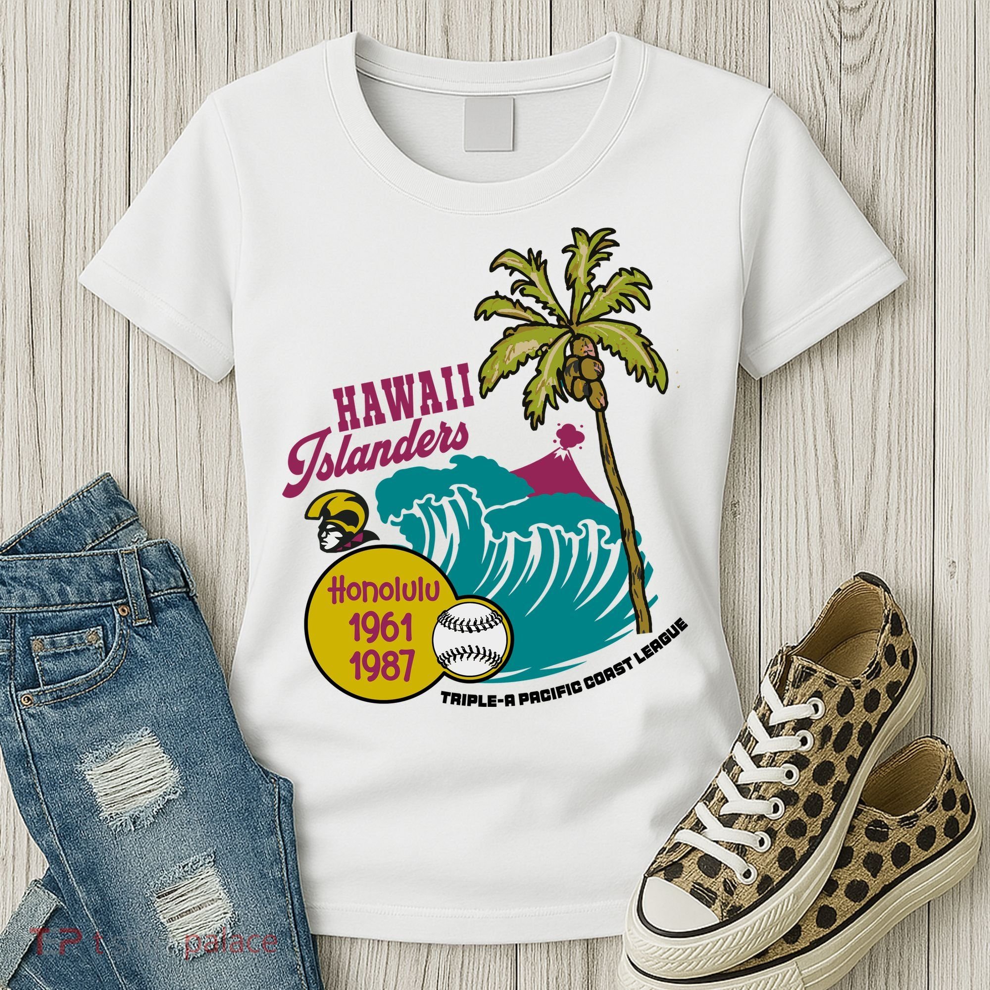Defunct Hawaii Islanders Baseball Team Women's T-Shirt