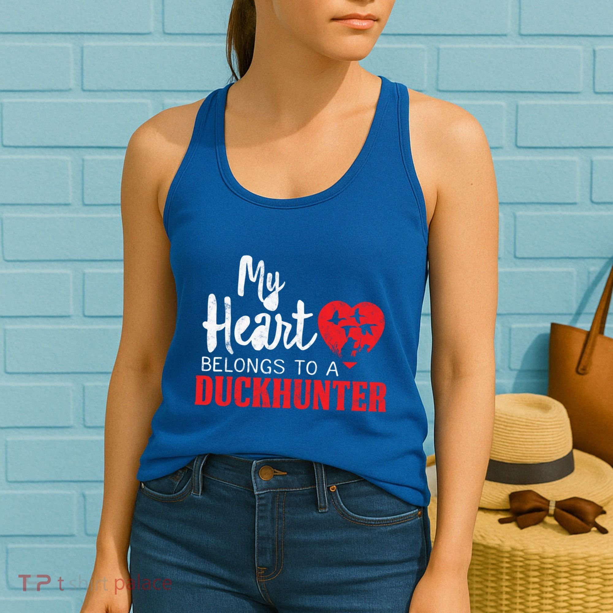 Duck Hunting My Heart Belongs To A Duckhunter Gift Wife Mom Gift Women's Tank Top