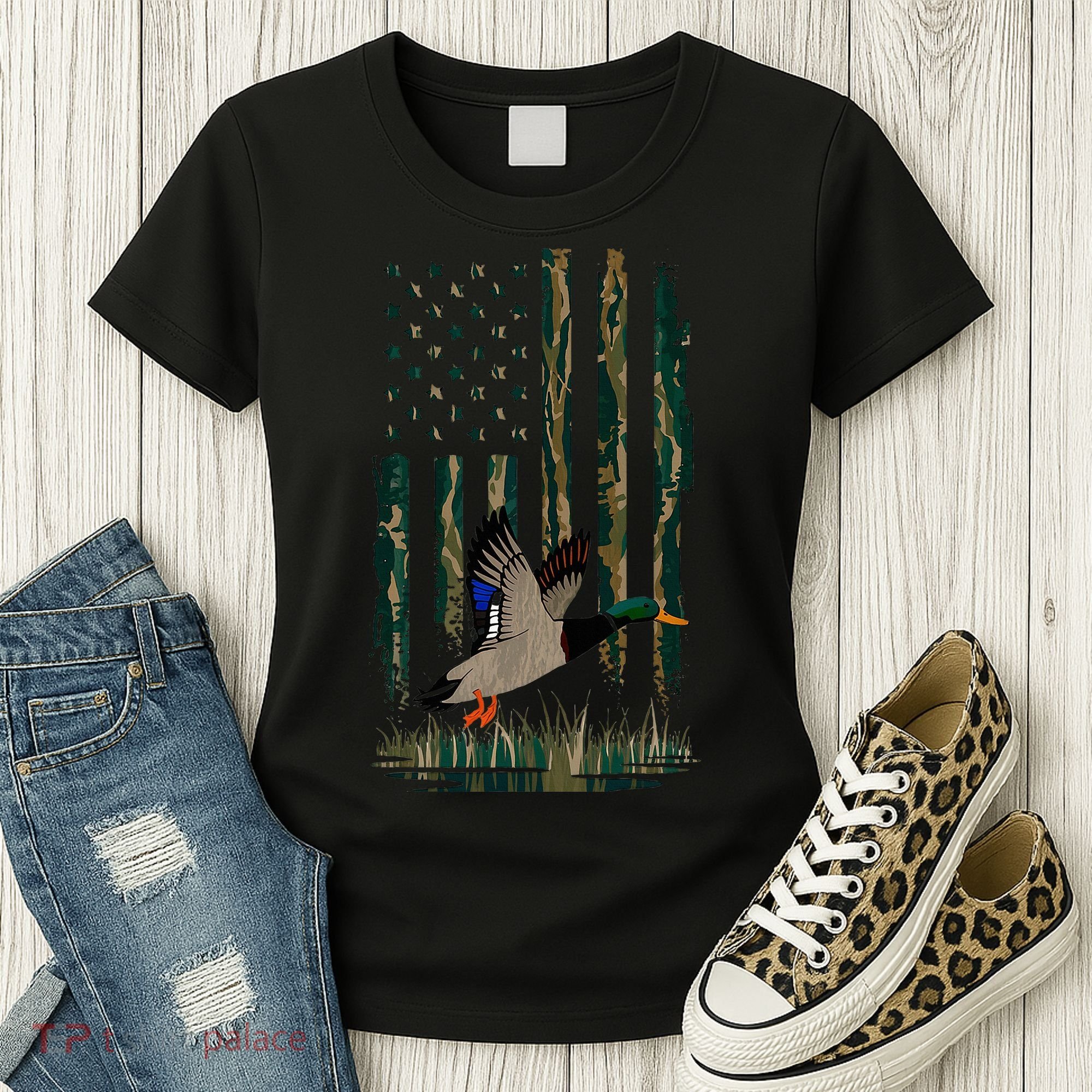 Duck Hunting Waterfowl Hunters Camo Flag Women's T-Shirt