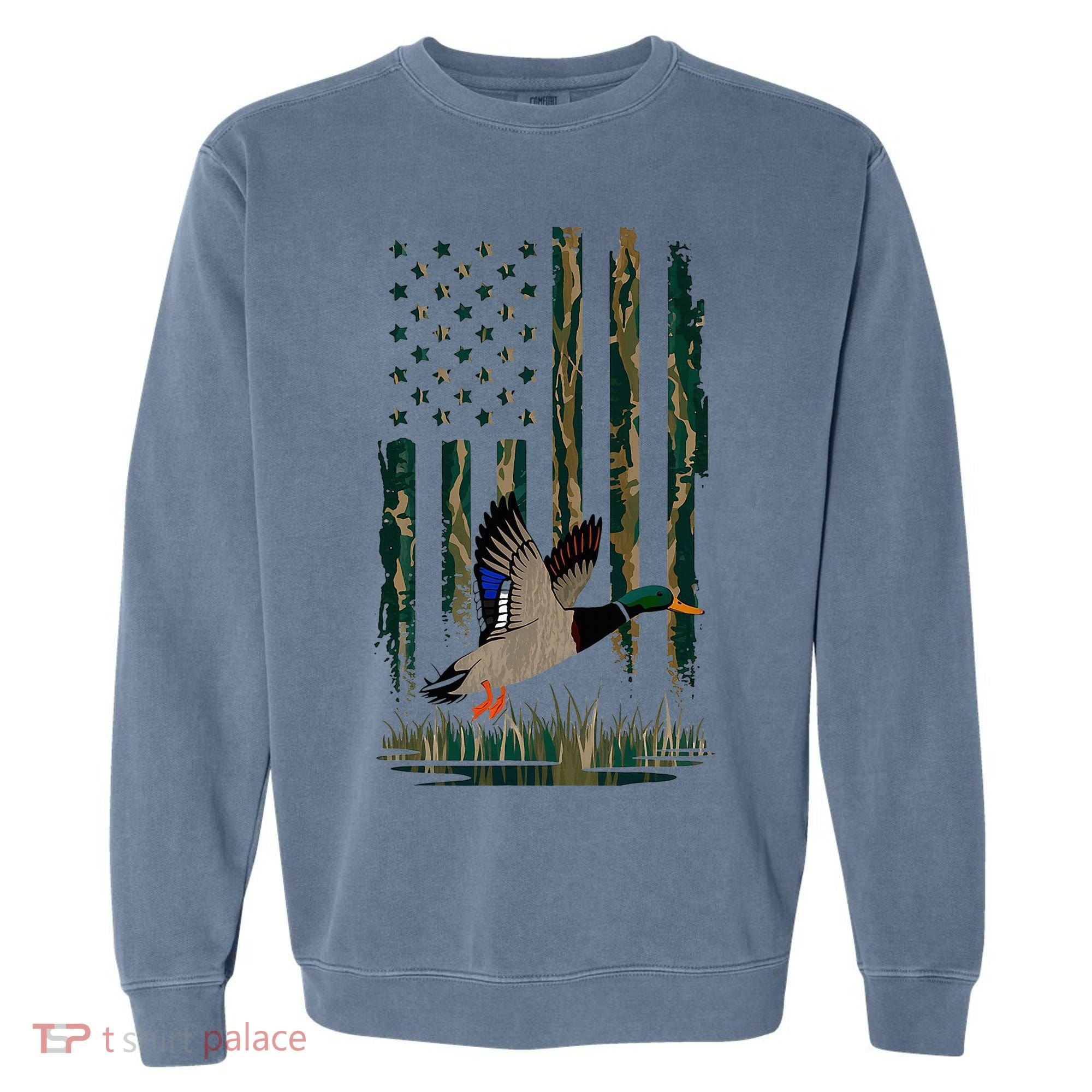 Duck Hunting Waterfowl Hunters Camo Flag Garment-Dyed Sweatshirt