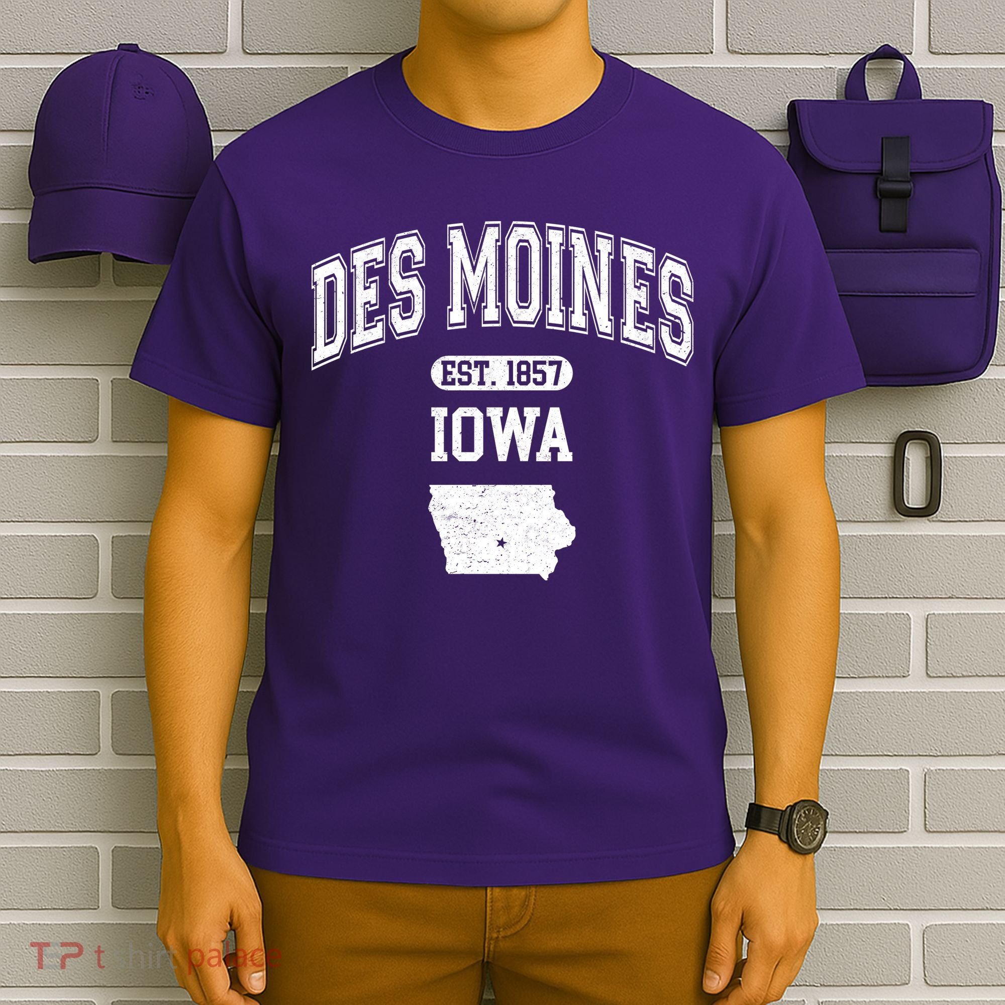 Des Moines Iowa Est 1857 Varsity T-Shirt