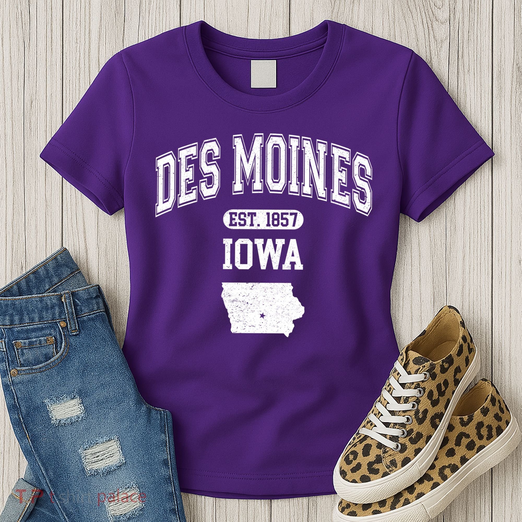 Des Moines Iowa Est 1857 Varsity Women's T-Shirt