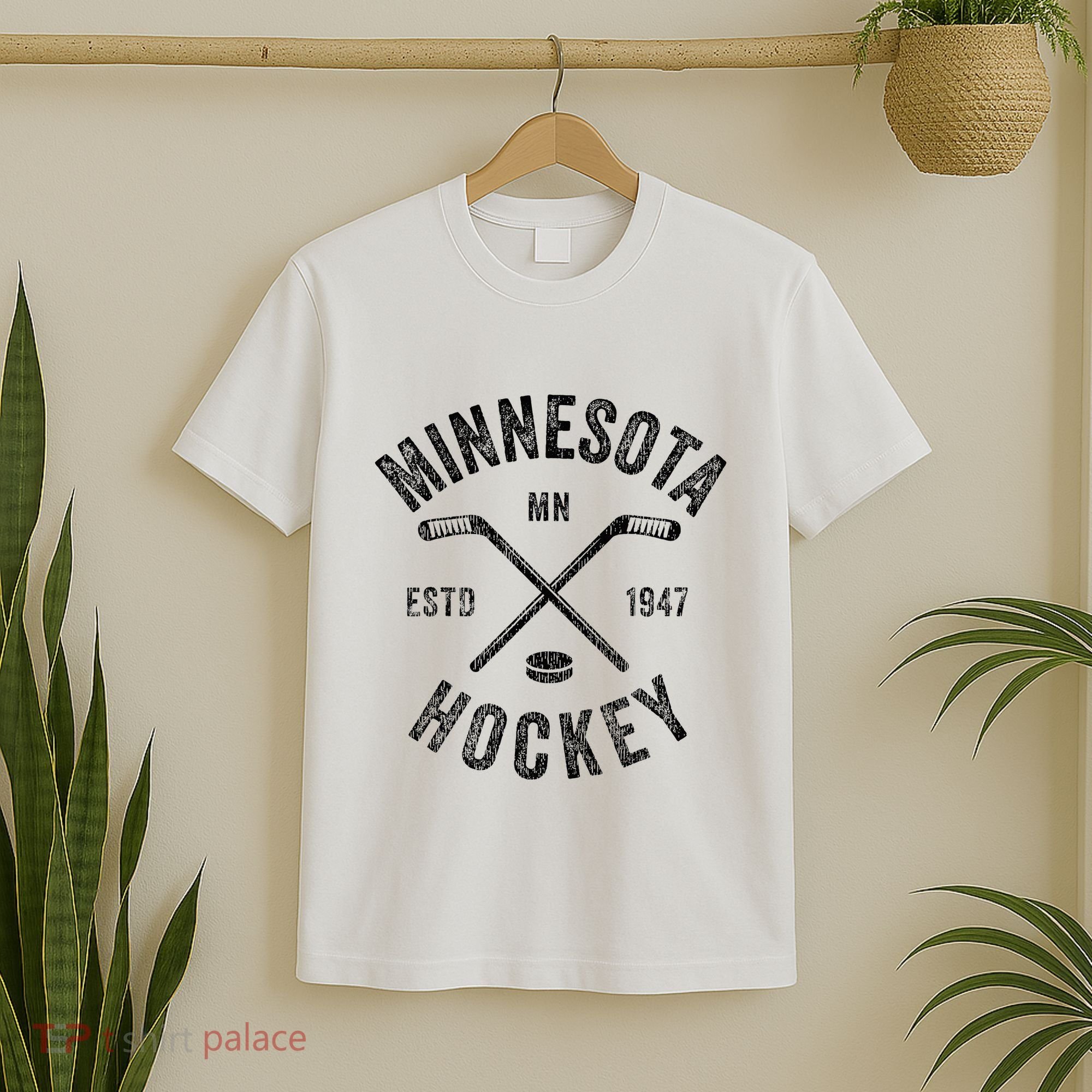 Distressed Minnesota Mn Ice Hockey Sticks Vintage T-Shirt
