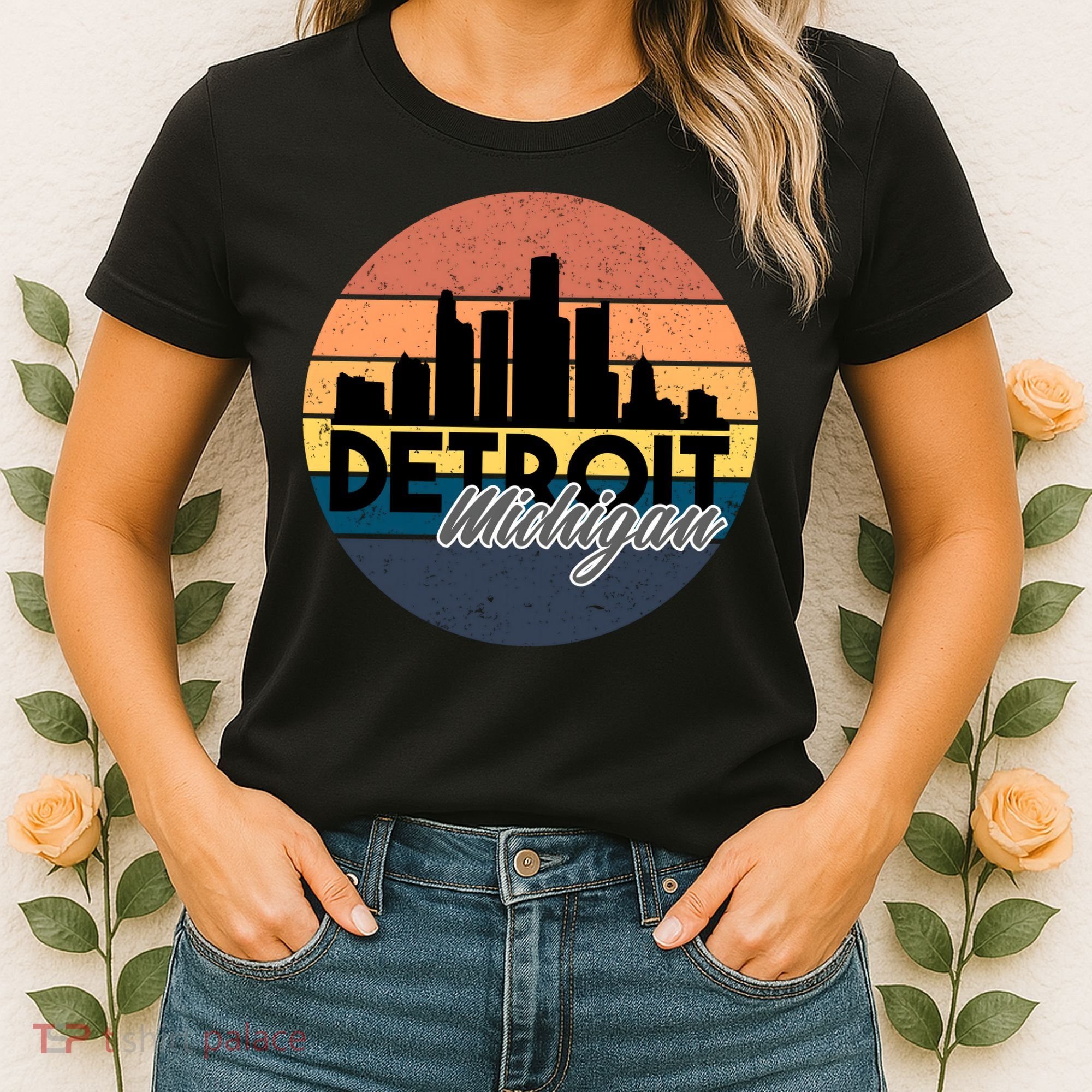Detroit Michigan Retro Skyline Women's T-Shirt