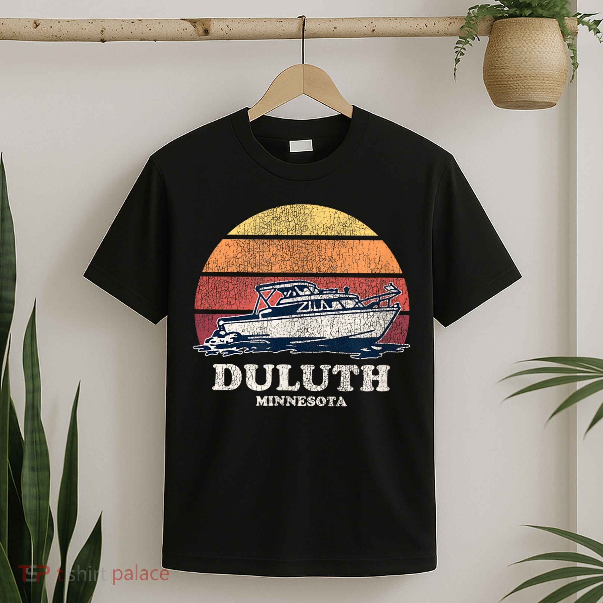 Duluth MN Vintage Boating 70s Retro Boat T-Shirt