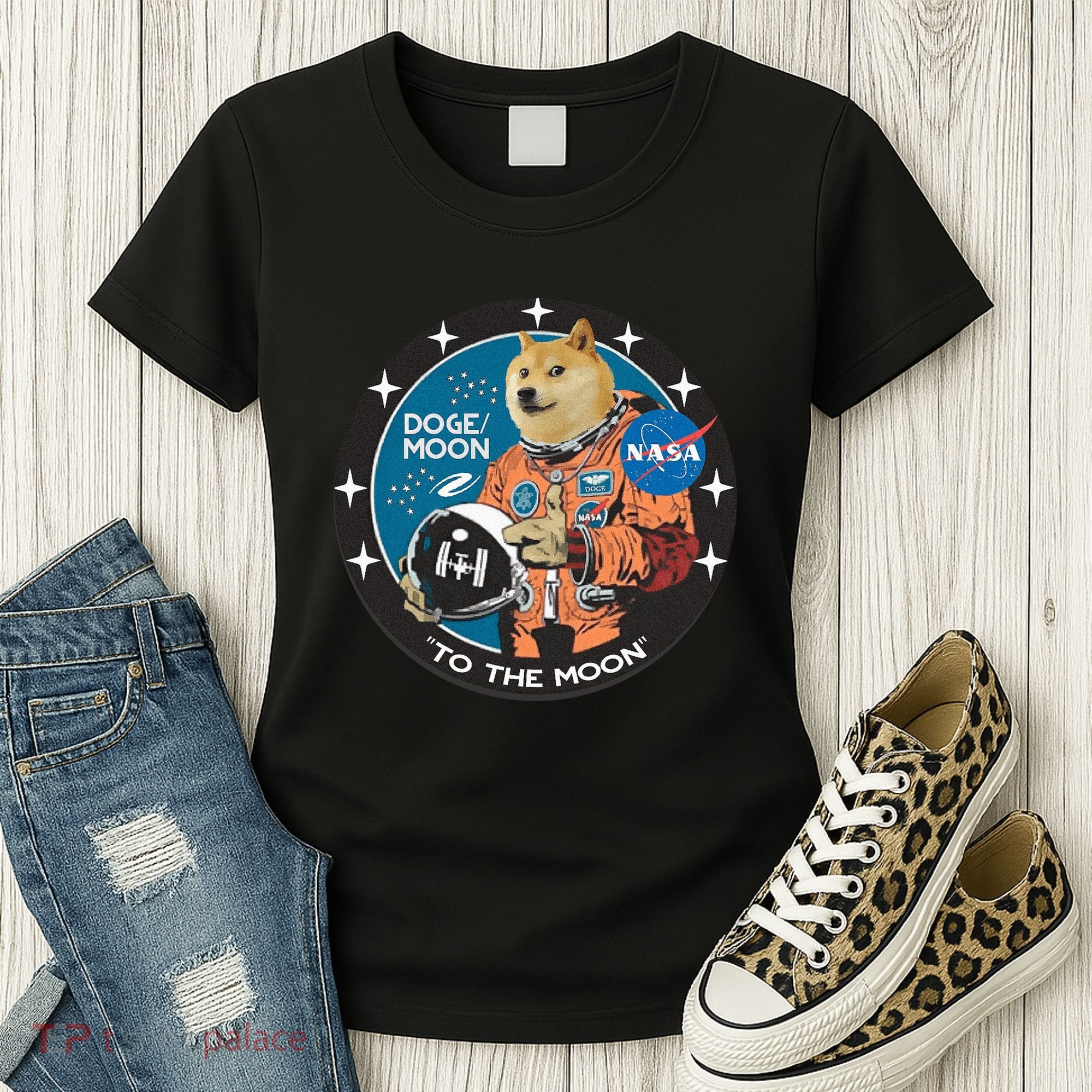 Dogecoin To The Moon Astronaut Women's T-Shirt