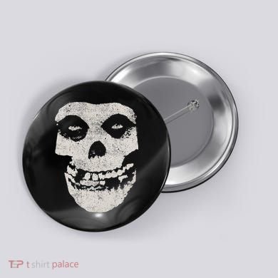 Distressed Skull Button