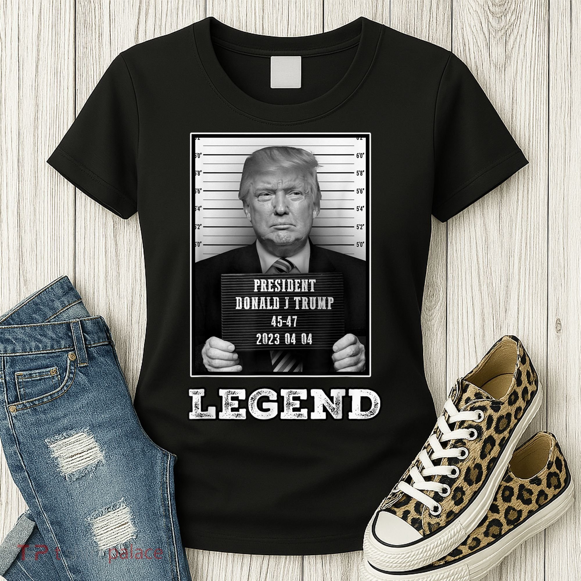 Trump 2024 Mugshot President Legend Women's T-Shirt