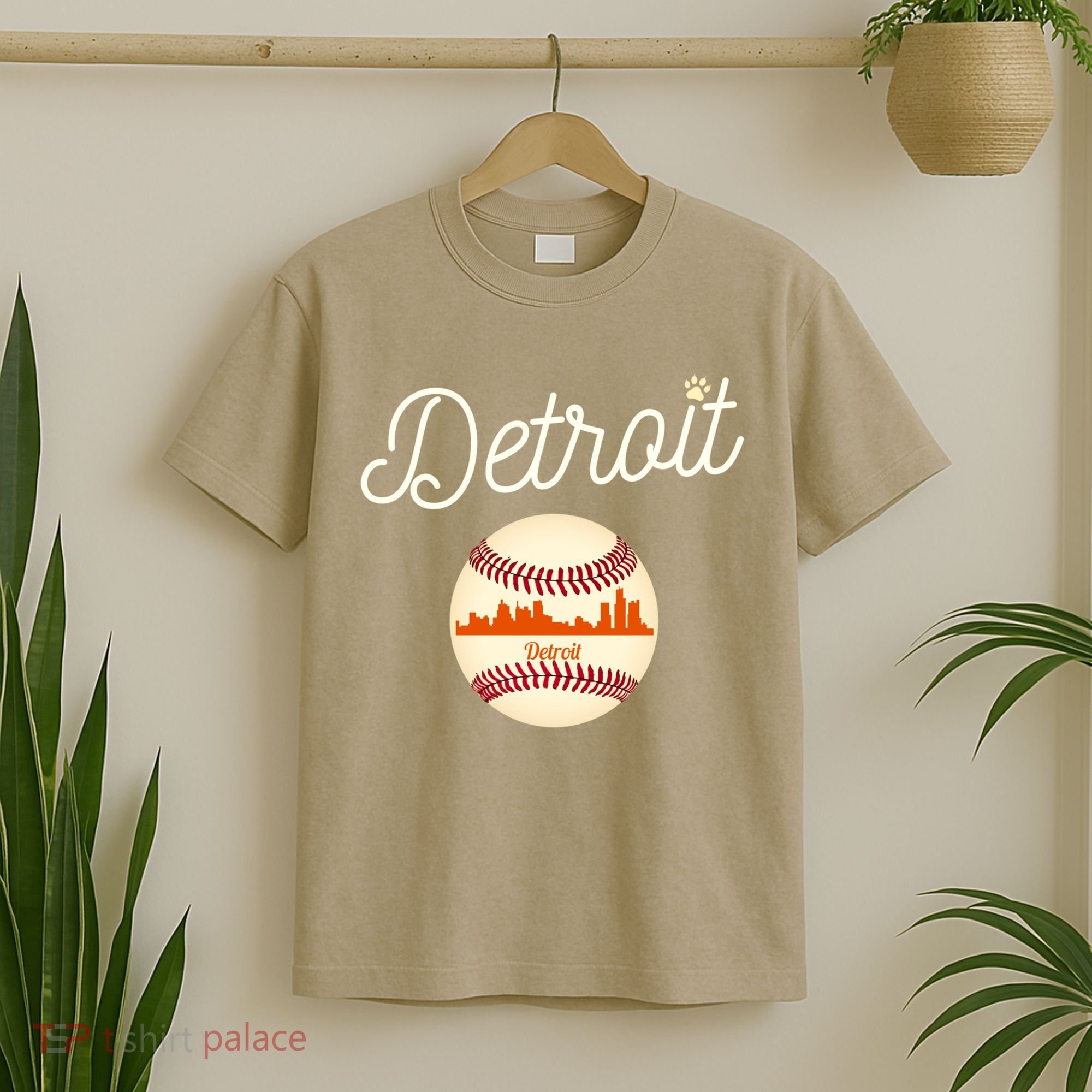 Distressed Tiger Mascot Gift Detroit Baseball Skyline Gift T-Shirt