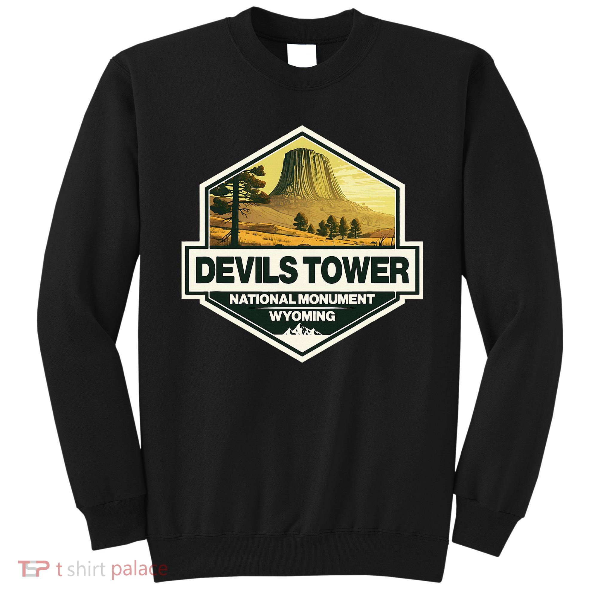 Devils Tower National Monument Wyoming Travel Art Badge Sweatshirt