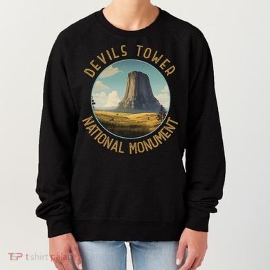 Devils Tower National Monument Distressed Circle Women's Sweatshirt
