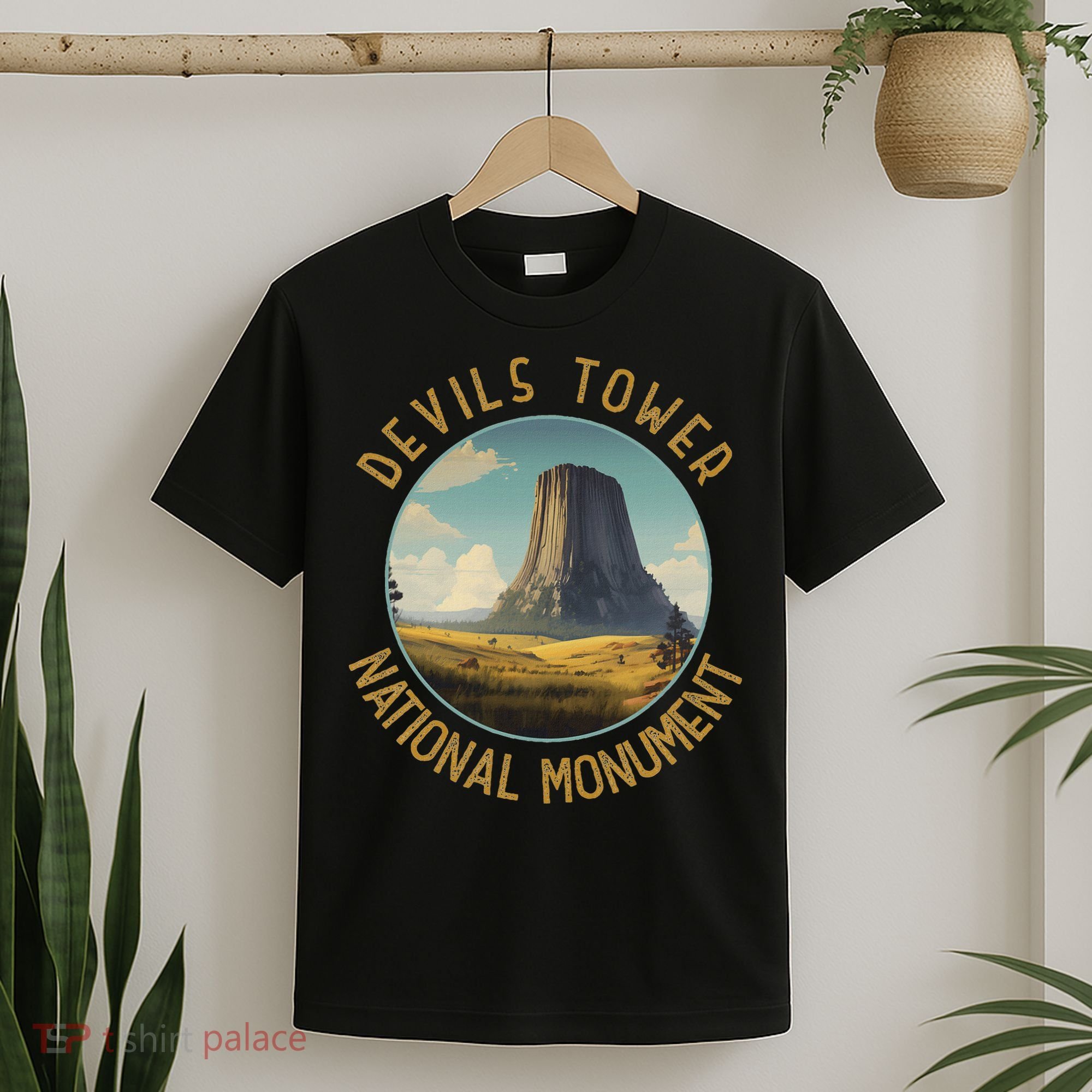 Devils Tower National Monument Distressed Circle T-Shirt
