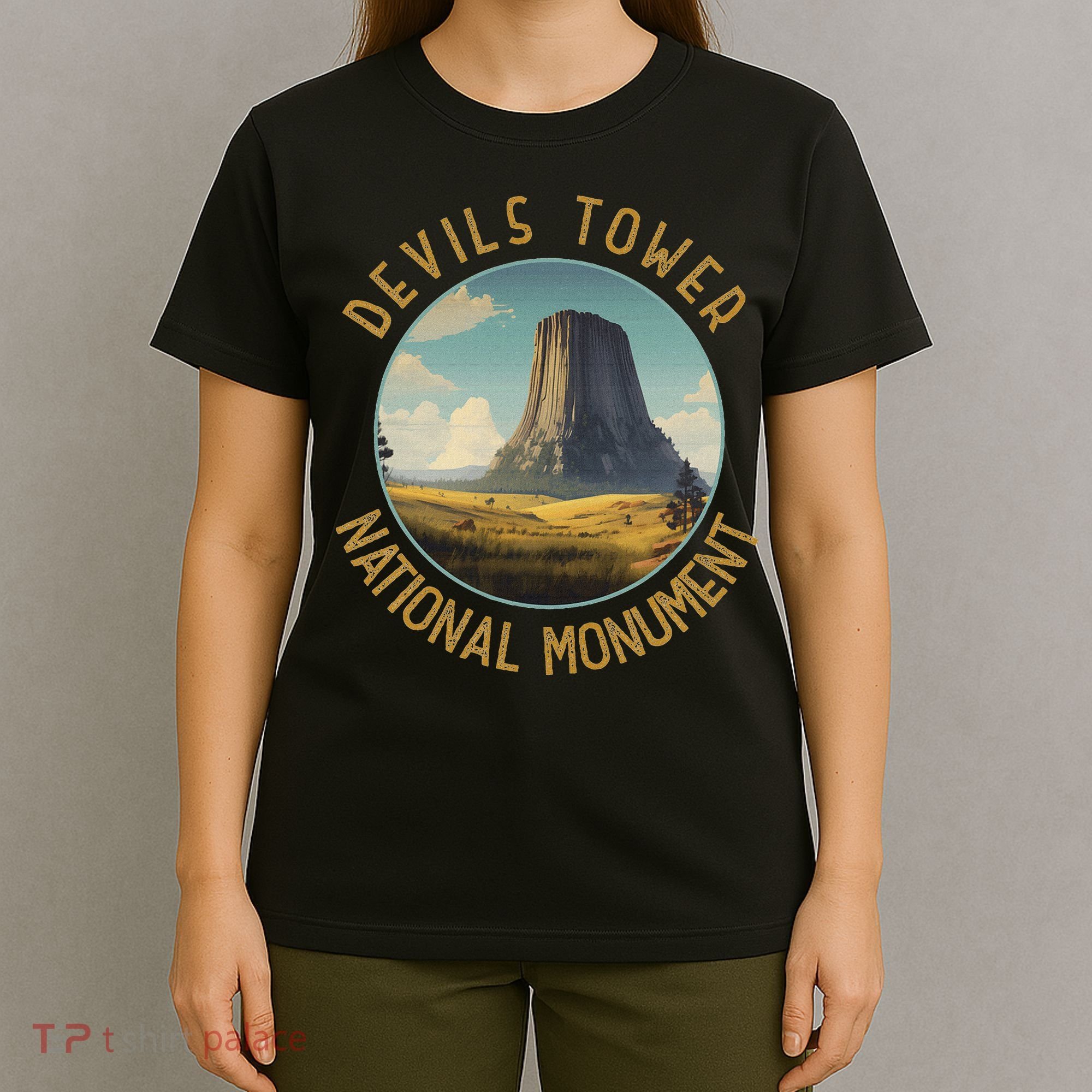 Devils Tower National Monument Distressed Circle T-Shirt