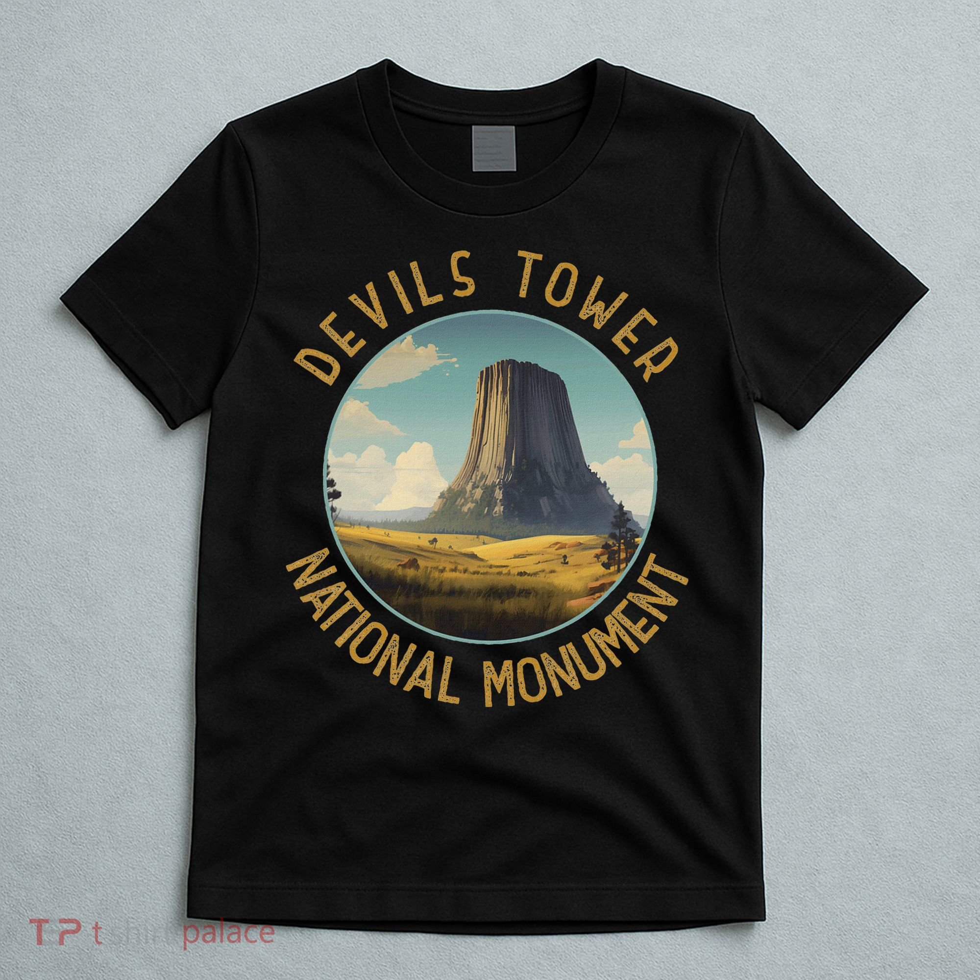 Devils Tower National Monument Distressed Circle T-Shirt