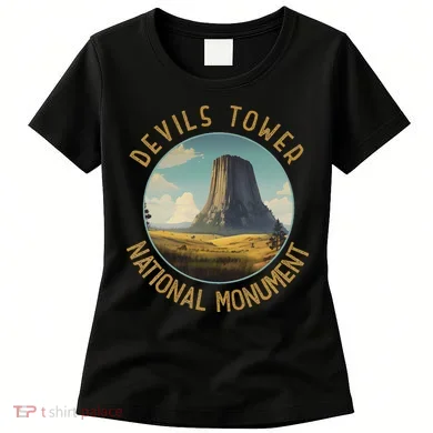 Devils Tower National Monument Distressed Circle Women's T-Shirt