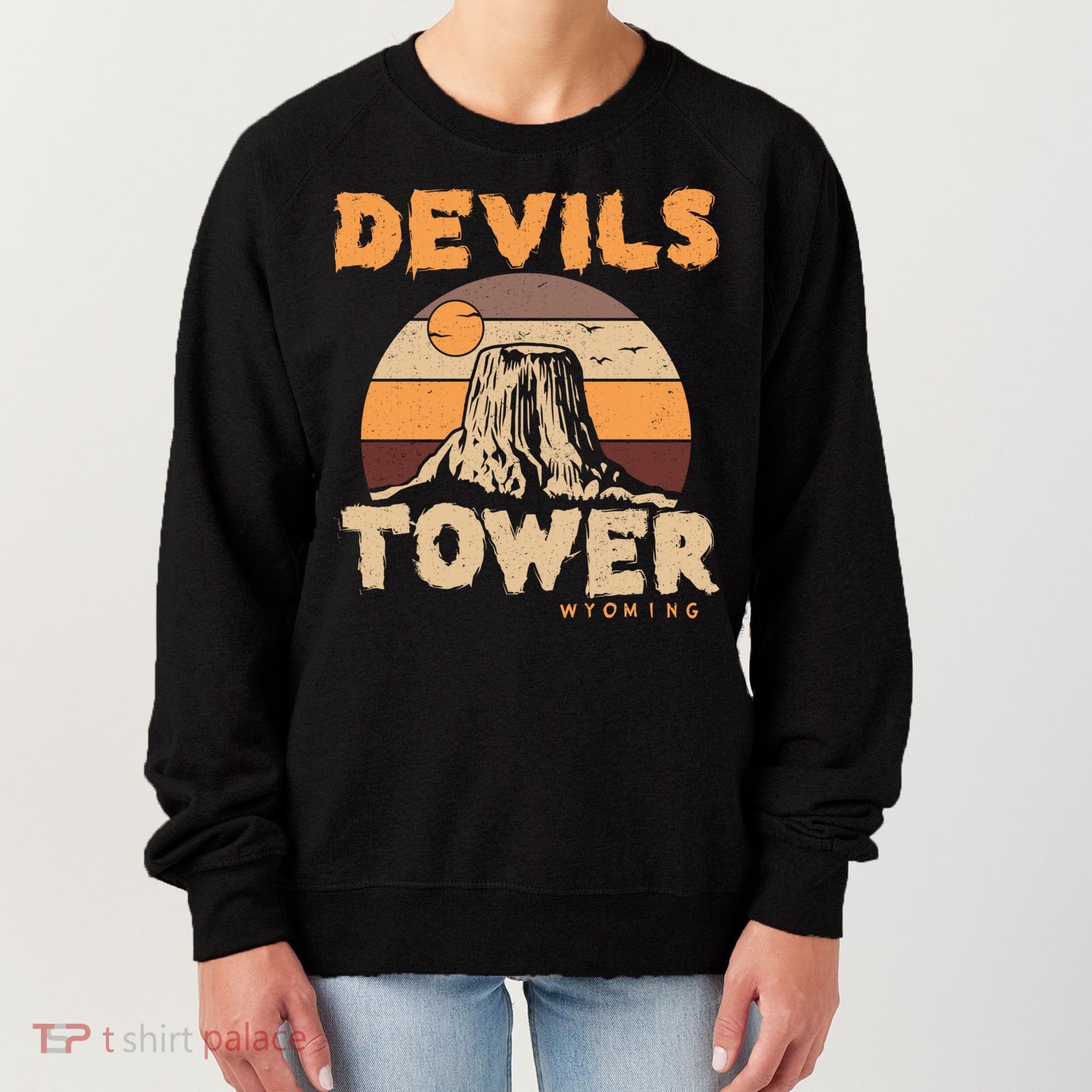 Devil's Tower Wyoming Hiking Camping Mountains Meaningful Gift Women's Sweatshirt