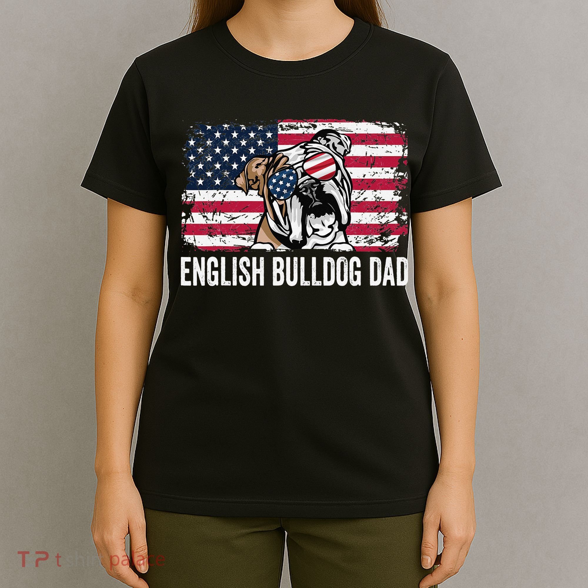 Distressed USA Flag English Bulldog Dad Fathers Day T-Shirt
