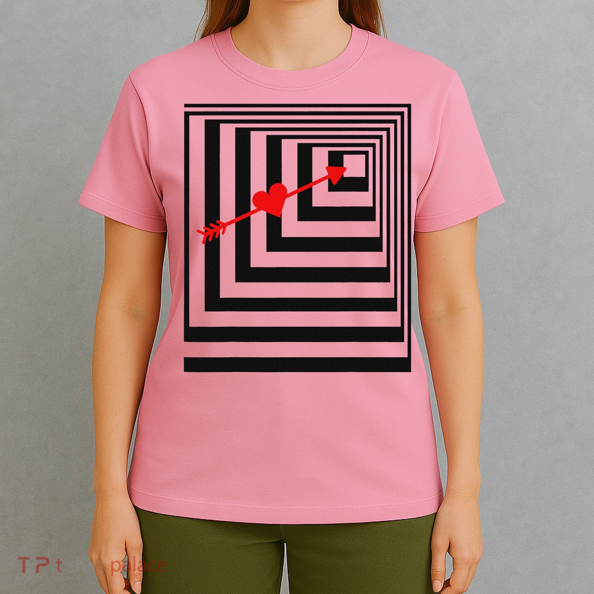 Draw You In Object College Party  T-Shirt