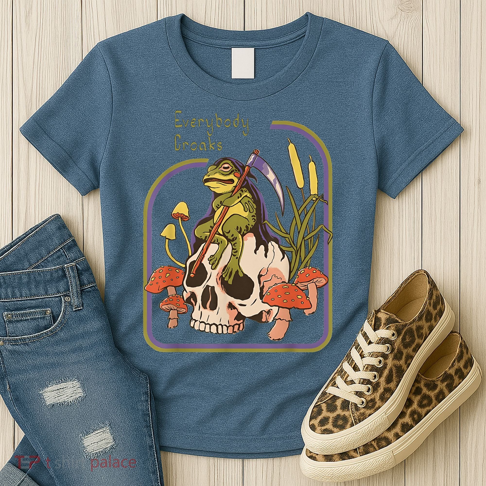 Everybody Croaks Frog Skull Mushroom - Everybody croaks Women's T-Shirt