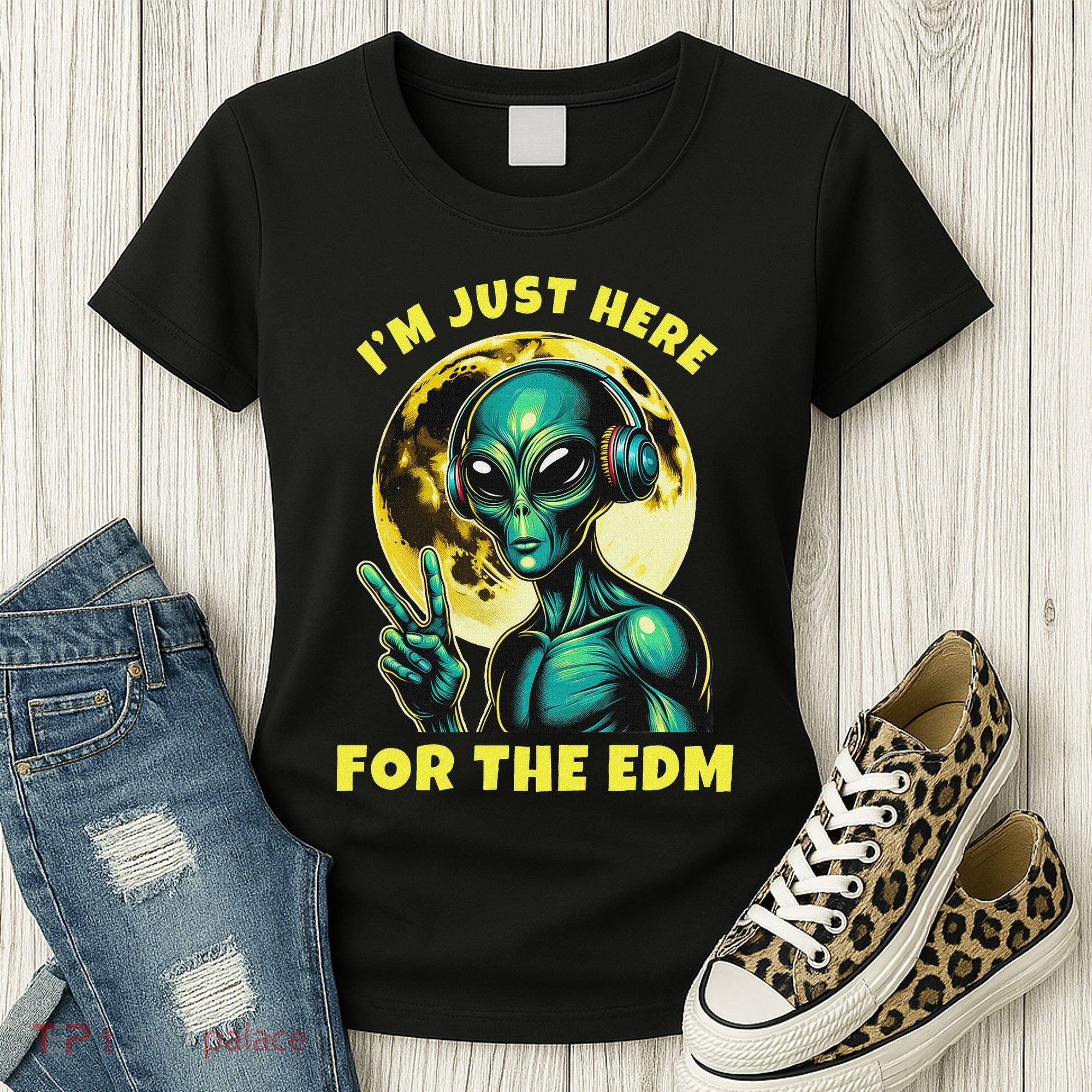 Edm Electronic Music Dj Funny Rave Alien Women's T-Shirt