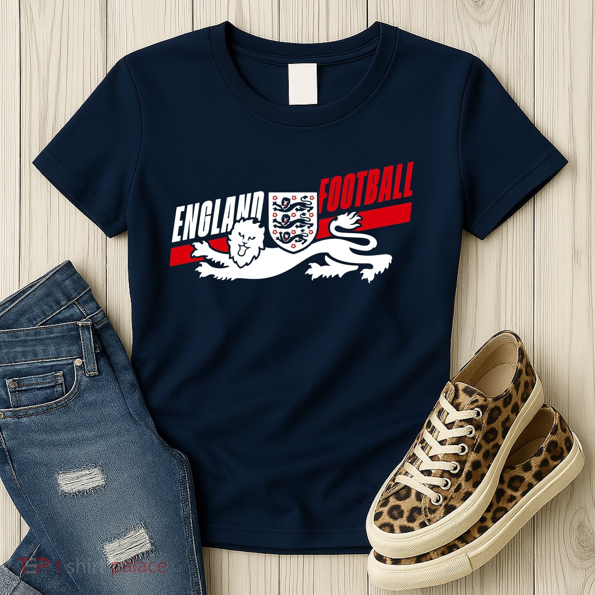 England Football Crest Soccer Apparel For Fans Women's T-Shirt