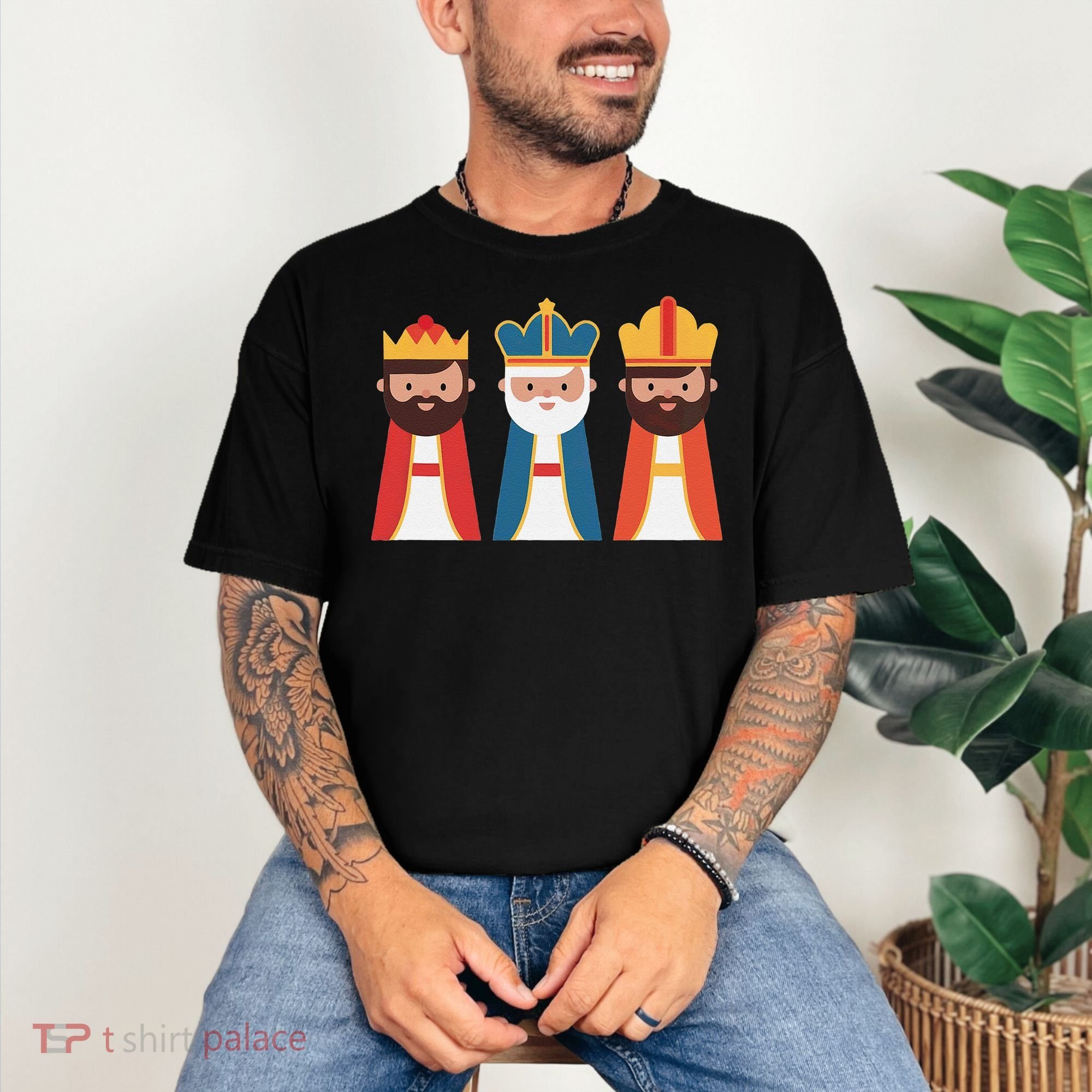 Epiphany Feliz Dia De Reyes Three Wise Happy Holy Kings Comfort Colors T-Shirt