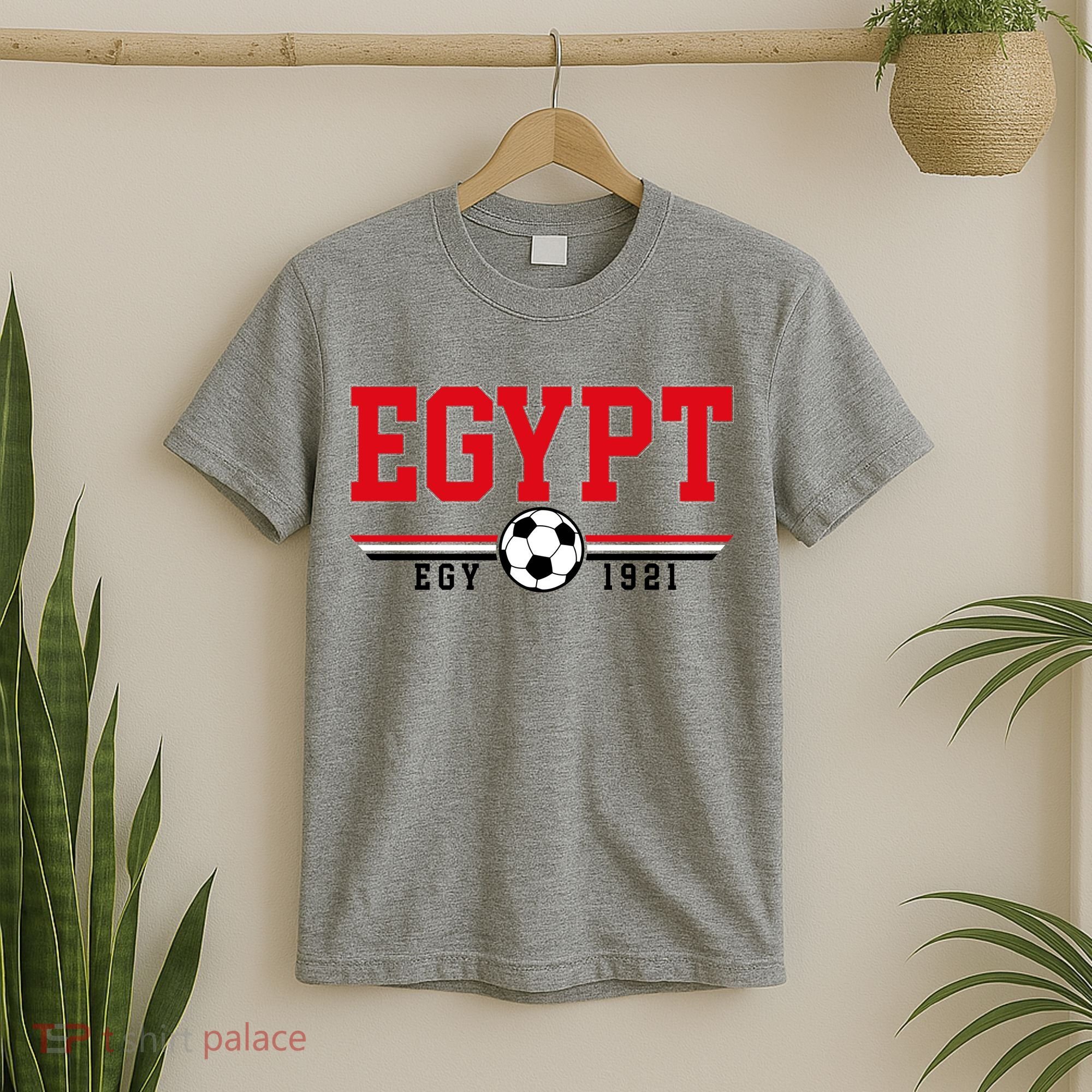 Egypt Futbol World Soccer Team Crest T-Shirt