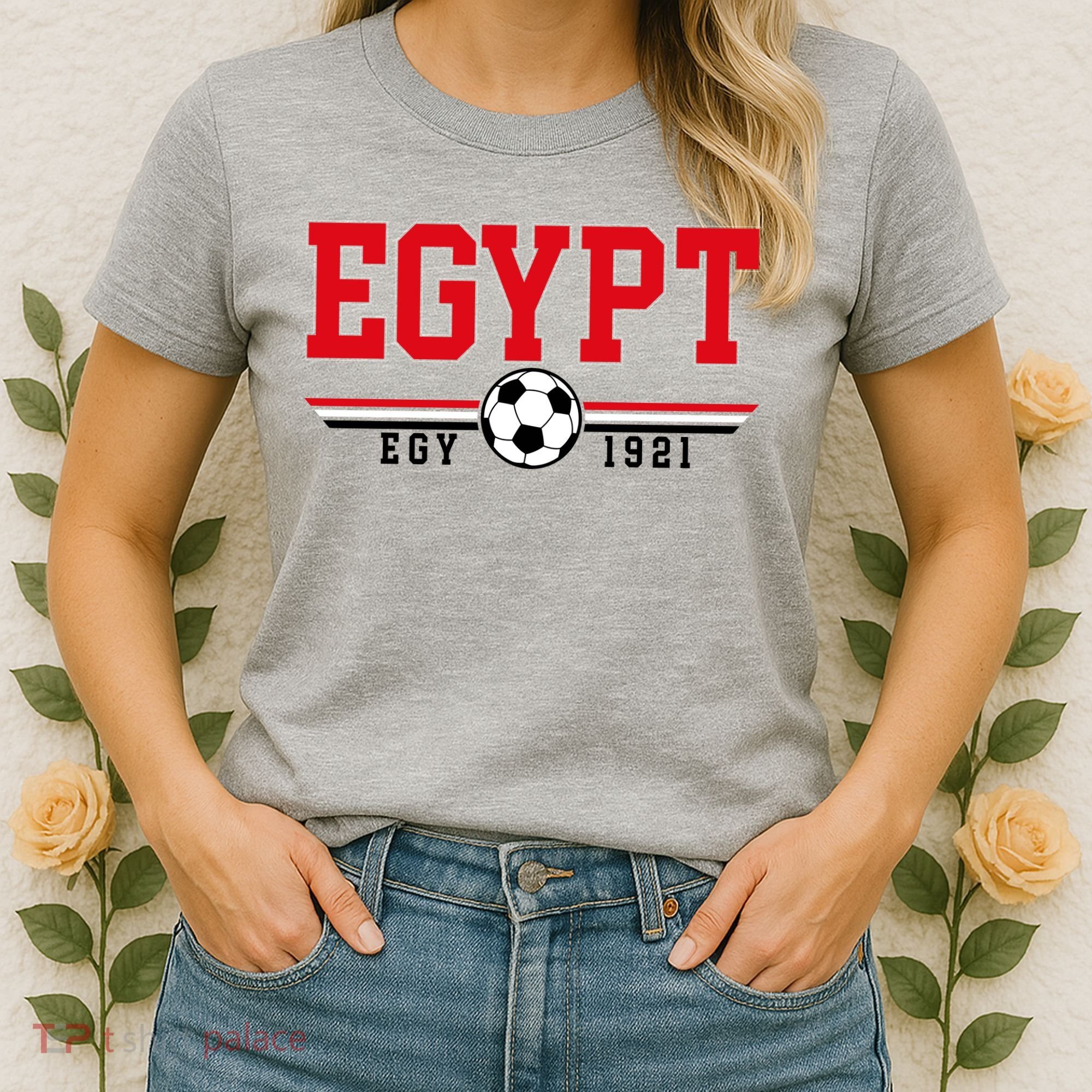 Egypt Futbol World Soccer Team Crest Women's T-Shirt