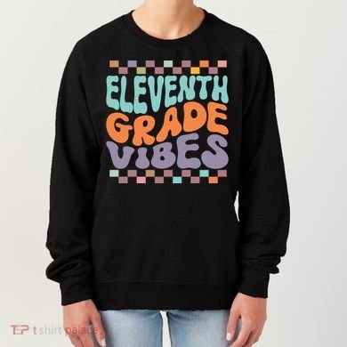 Eleventh Grade Vibes Retro Groovy 11th Grade Back To School Women's Sweatshirt