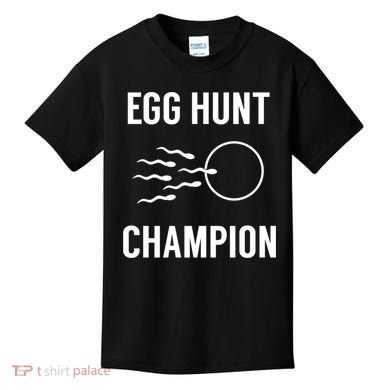 Egg Hunt Champion Gift Funny Dad Easter Pregnancy Announcement Gift Kids T-Shirt