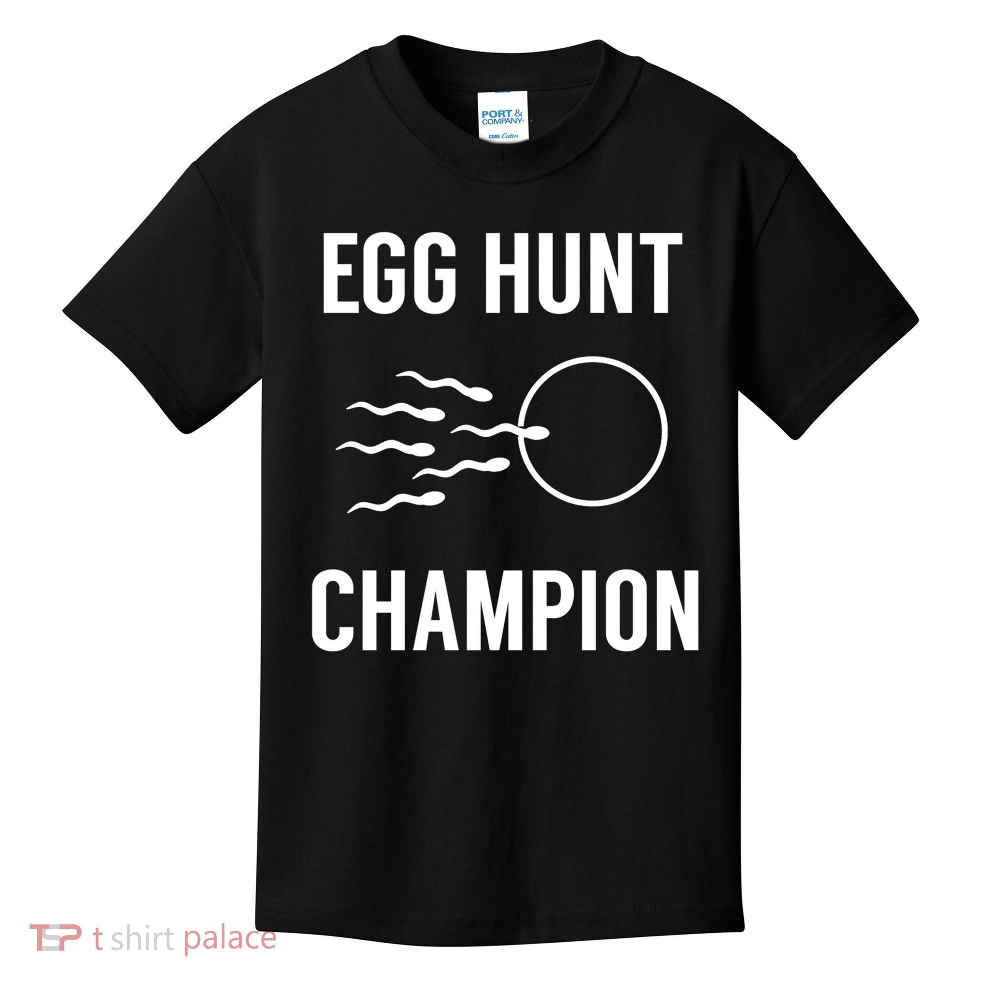 Egg Hunt Champion Gift Funny Dad Easter Pregnancy Announcement Gift Kids T-Shirt
