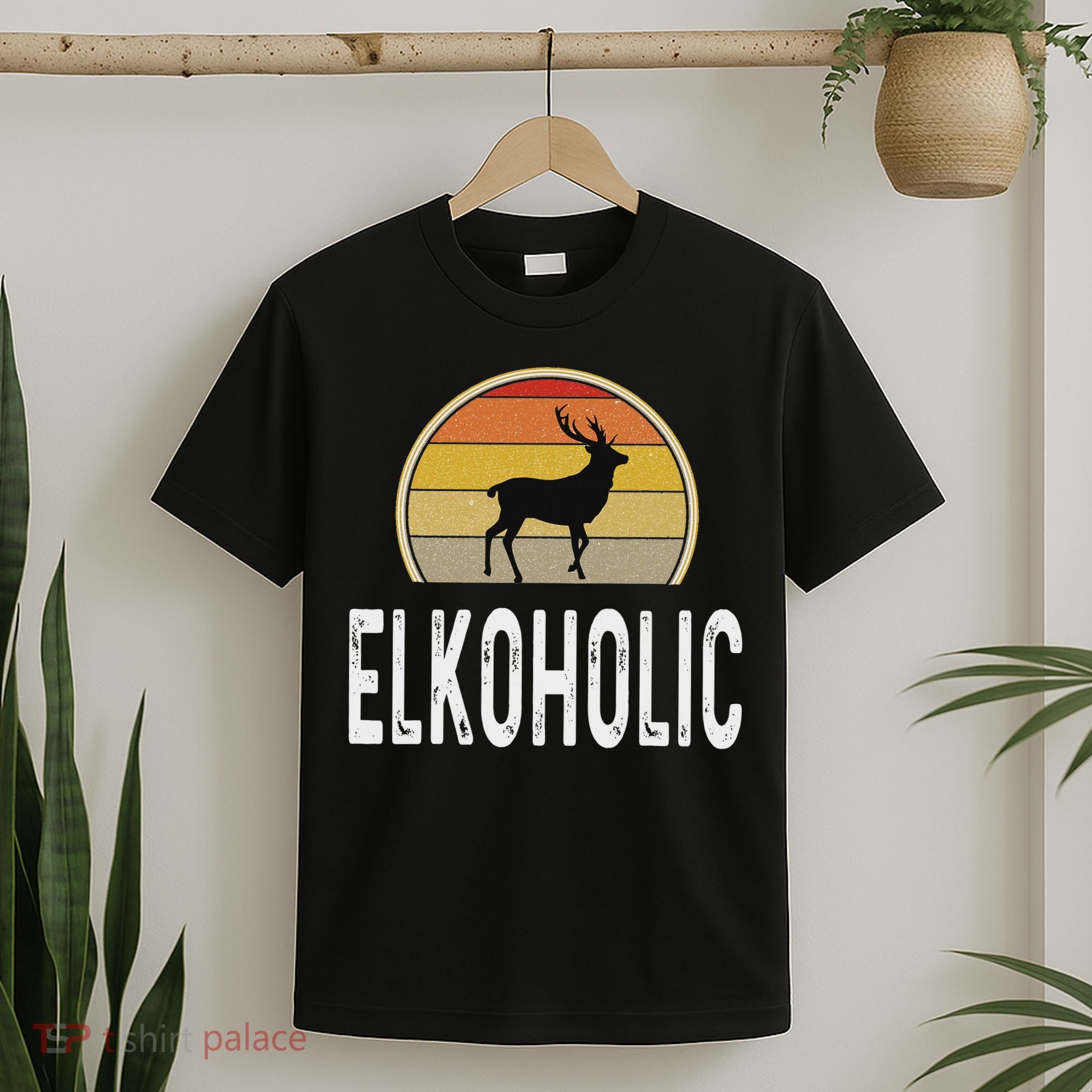 Elk Hunter Gifts Funny Elk Hunting Elkoholic Retro T-Shirt