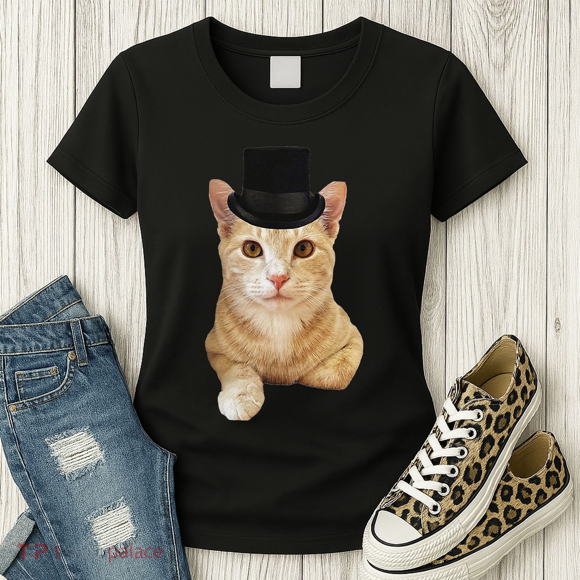 Everyone Loves A Dapper Orange Tabby Cat In A Top Hat Women's T-Shirt