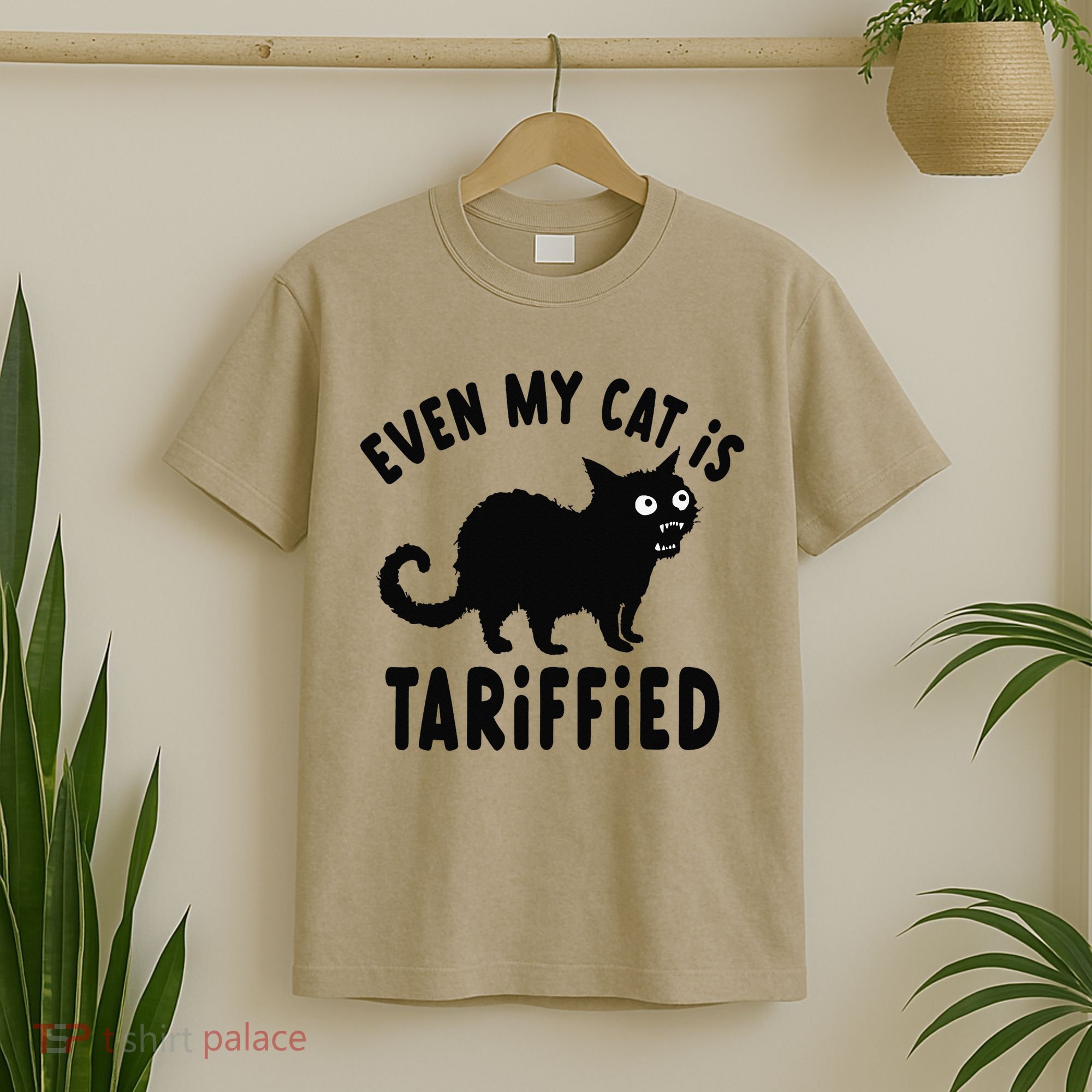 Even My Cat Is Terrified Funny Creepy Cat Face Scary Kitten T-Shirt