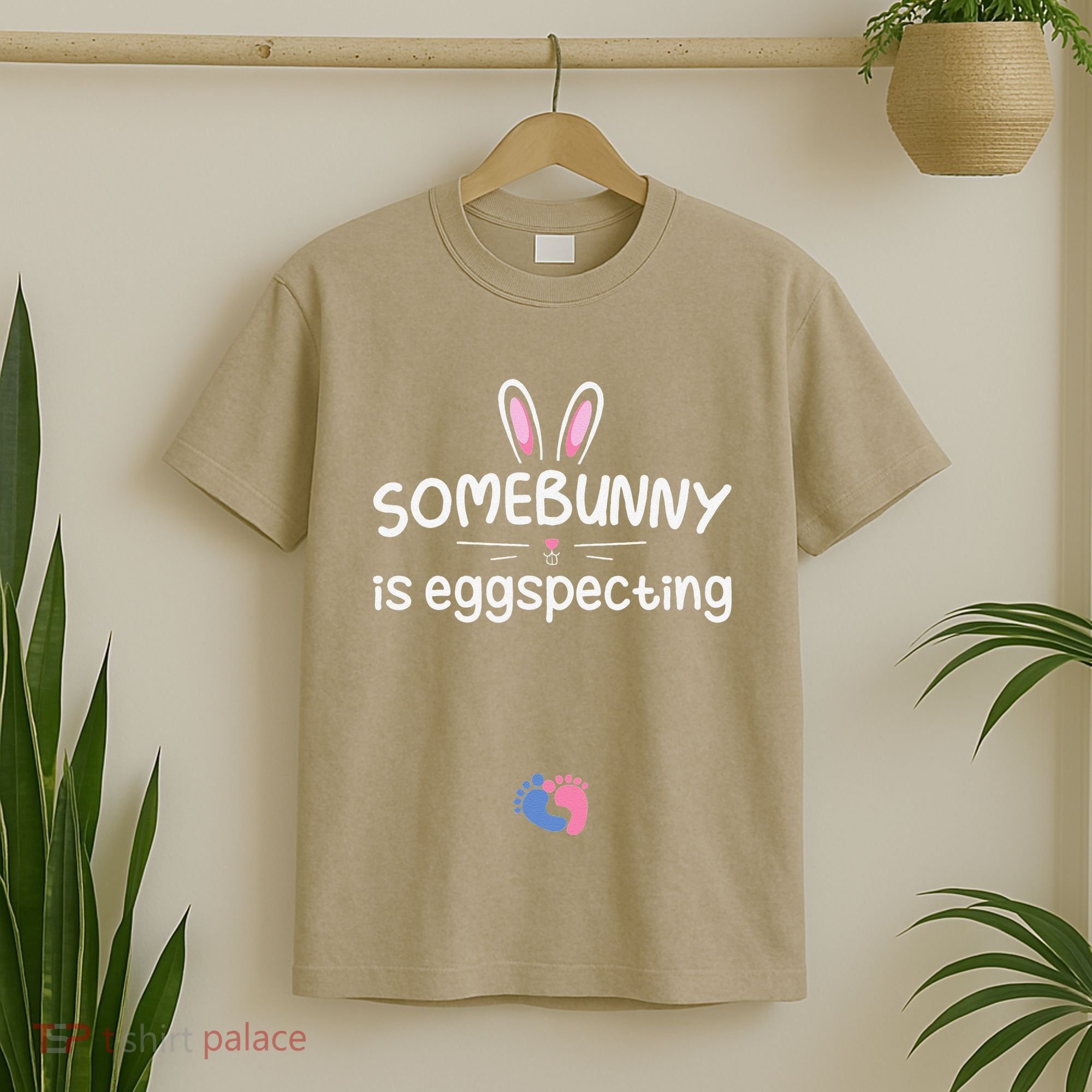 Expecting Mom Somebunny Is Eggspecting Easter Pregnancys T-Shirt