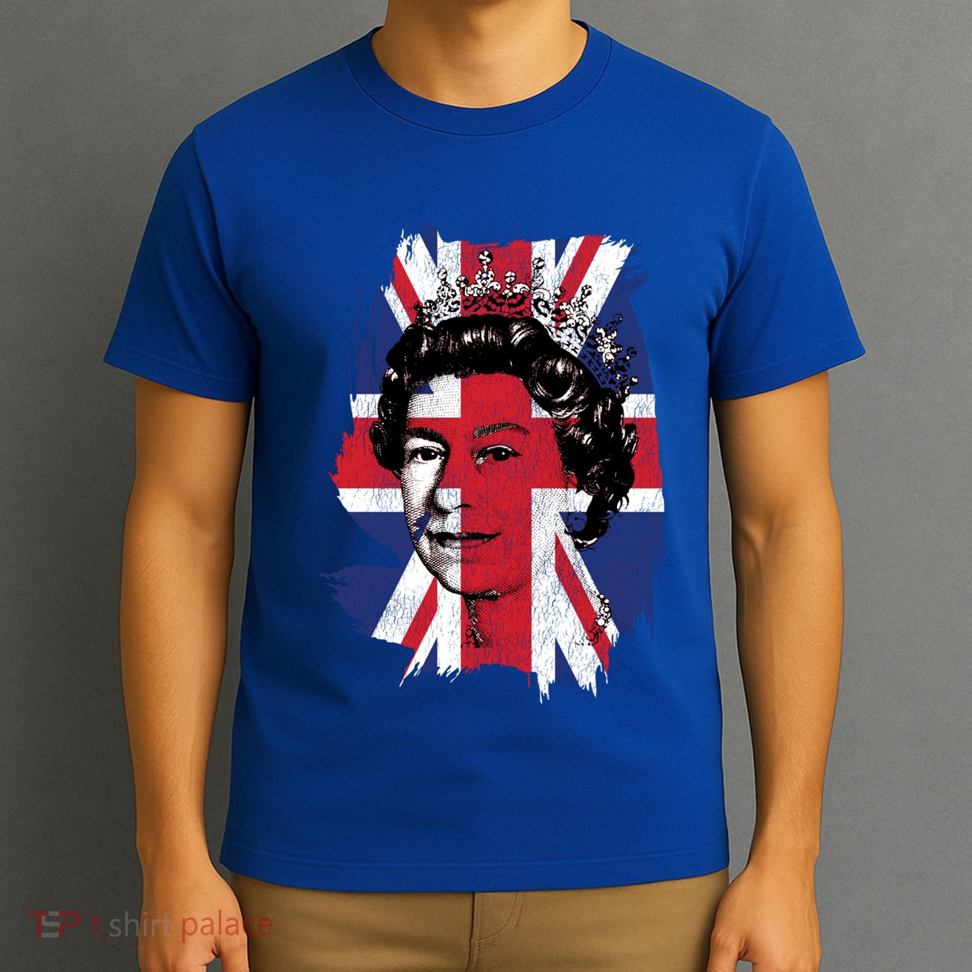 Elizabeth Queen Of England Union Jack Flag Queen Of England Cool Gift T-Shirt