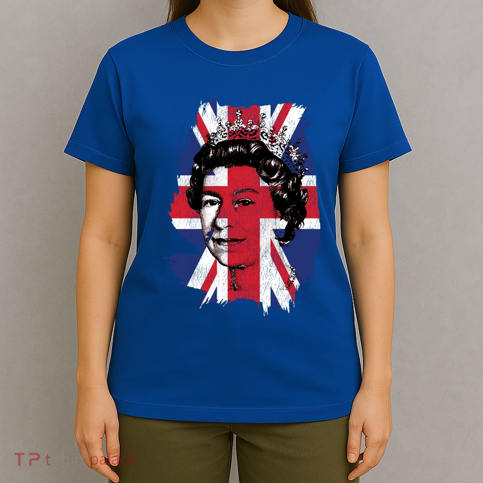 Elizabeth Queen Of England Union Jack Flag Queen Of England Cool Gift T-Shirt