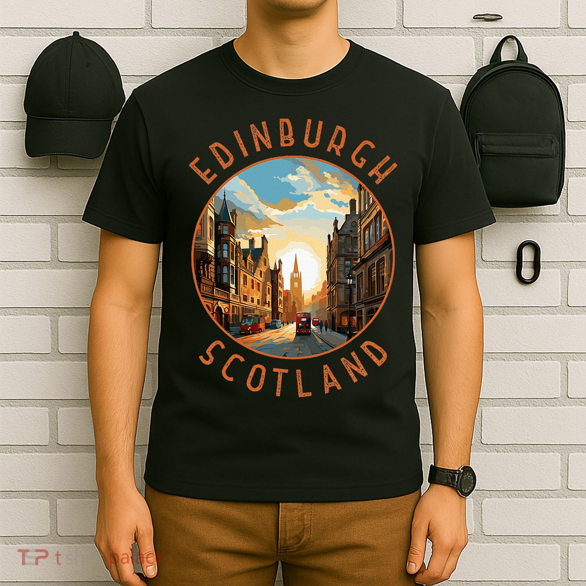Edinburgh Scotland Retro Distressed Circle Travel Souvenir T-Shirt