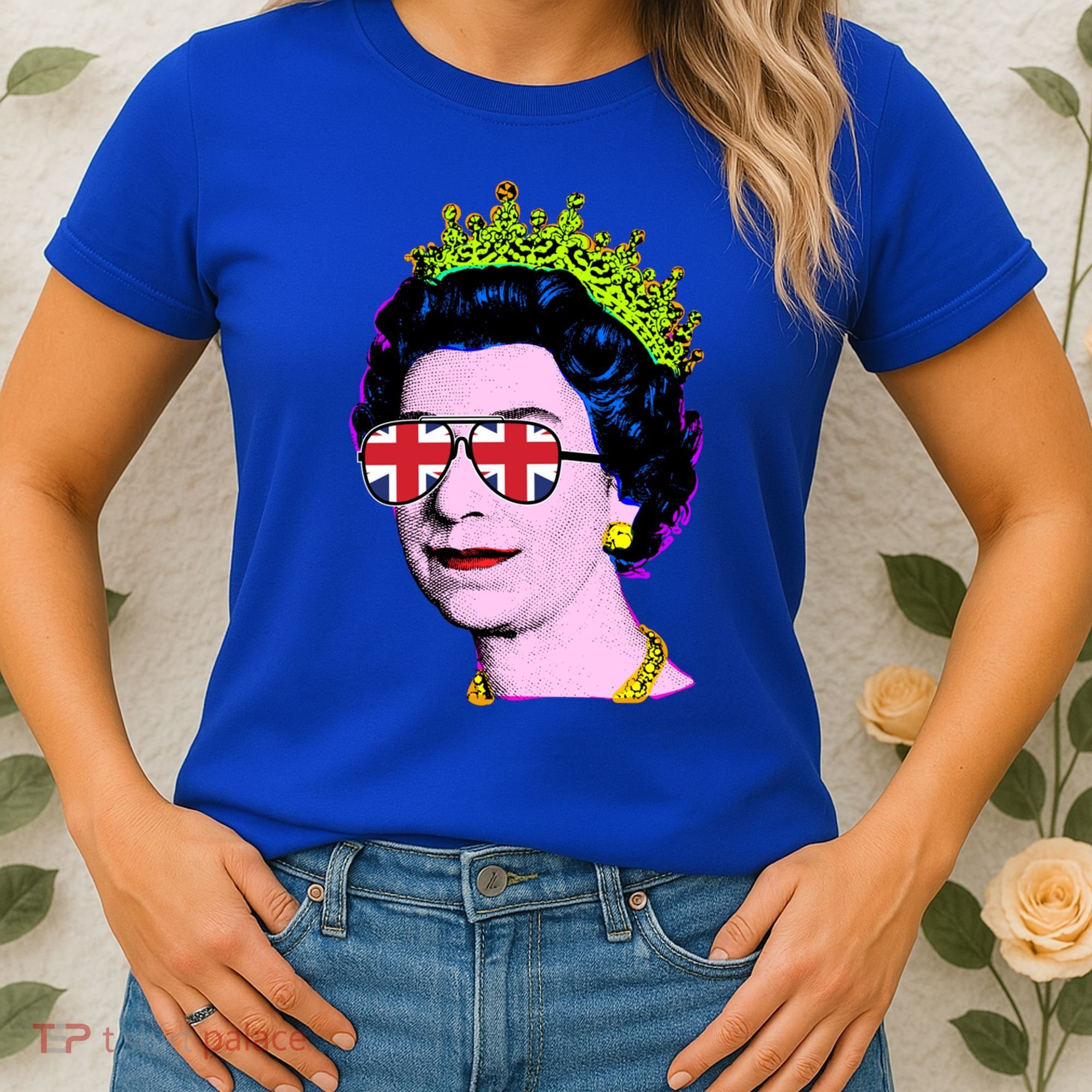 Elizabeth Union Jack Sunglasses Pop Art Queen Of England Great Gift Women's T-Shirt