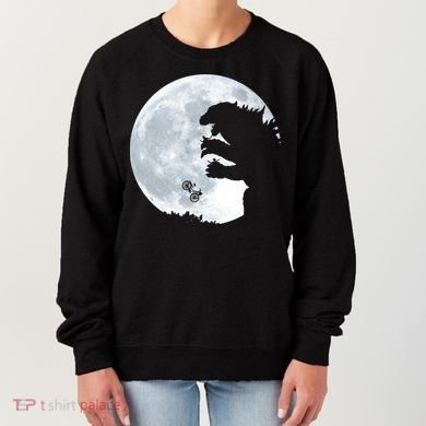 E.T Vs. Monster Women's Sweatshirt