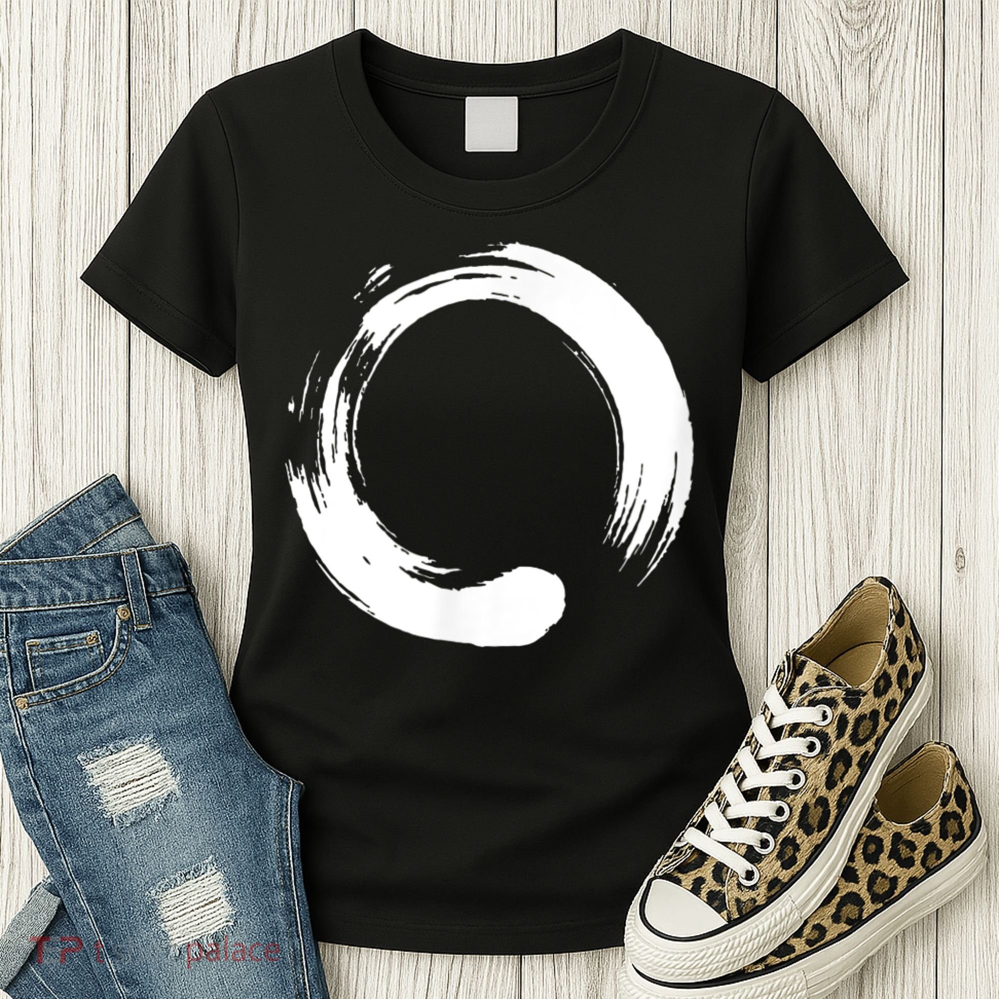 Enso Zen Circle Symbol Buddhism Buddha Meditation Yoga Women's T-Shirt