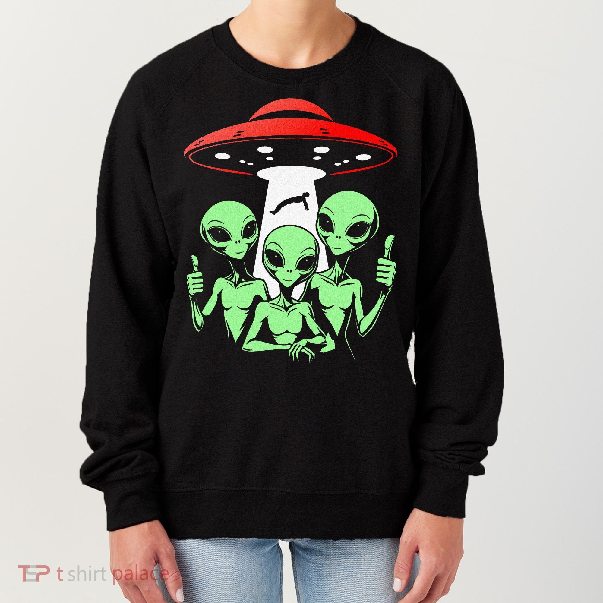 Funny Alien Abduction Selfie Alien Vacation Fishing Trip Women's Sweatshirt
